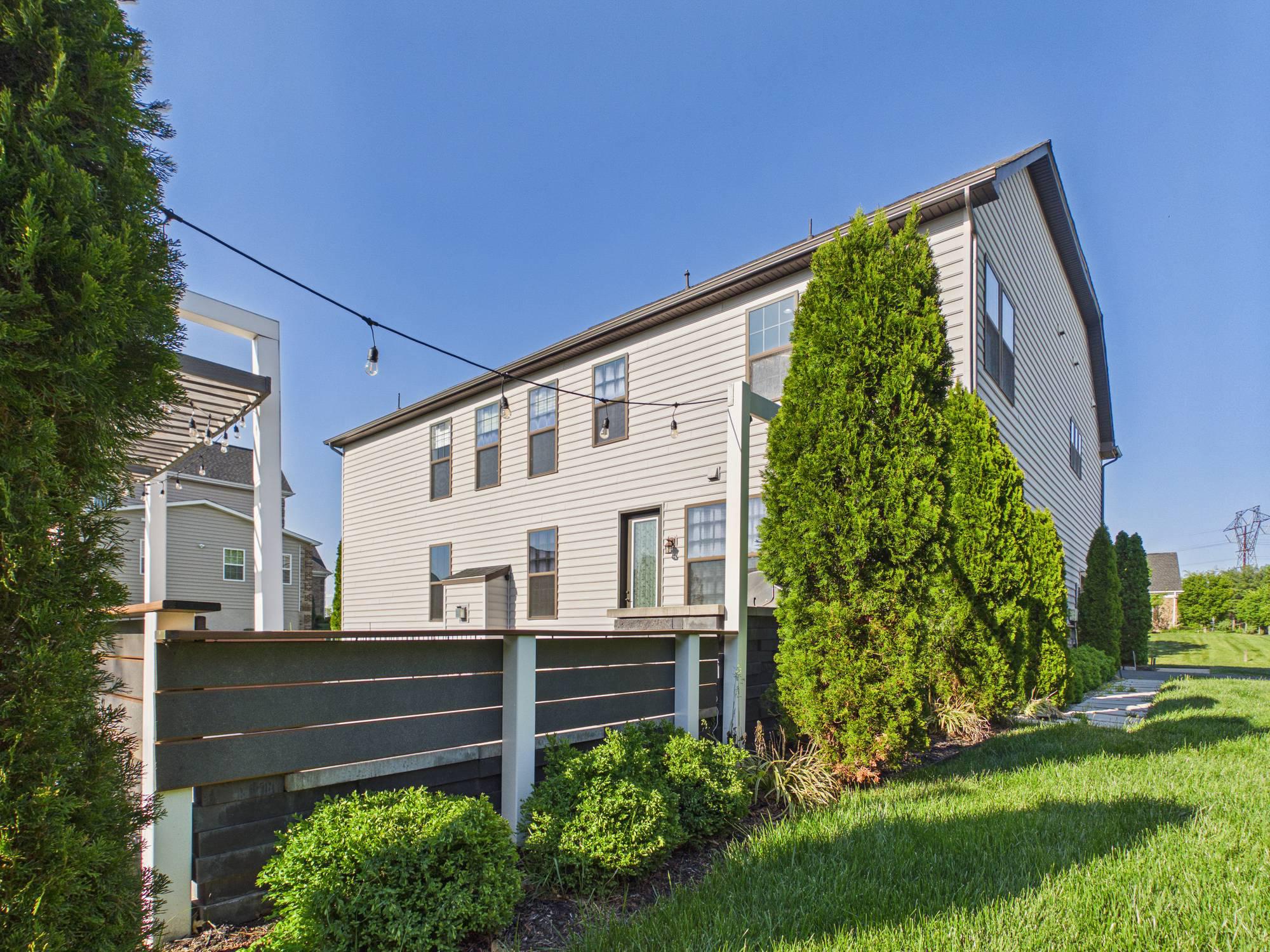 42106 BARRYMOORE PLACE