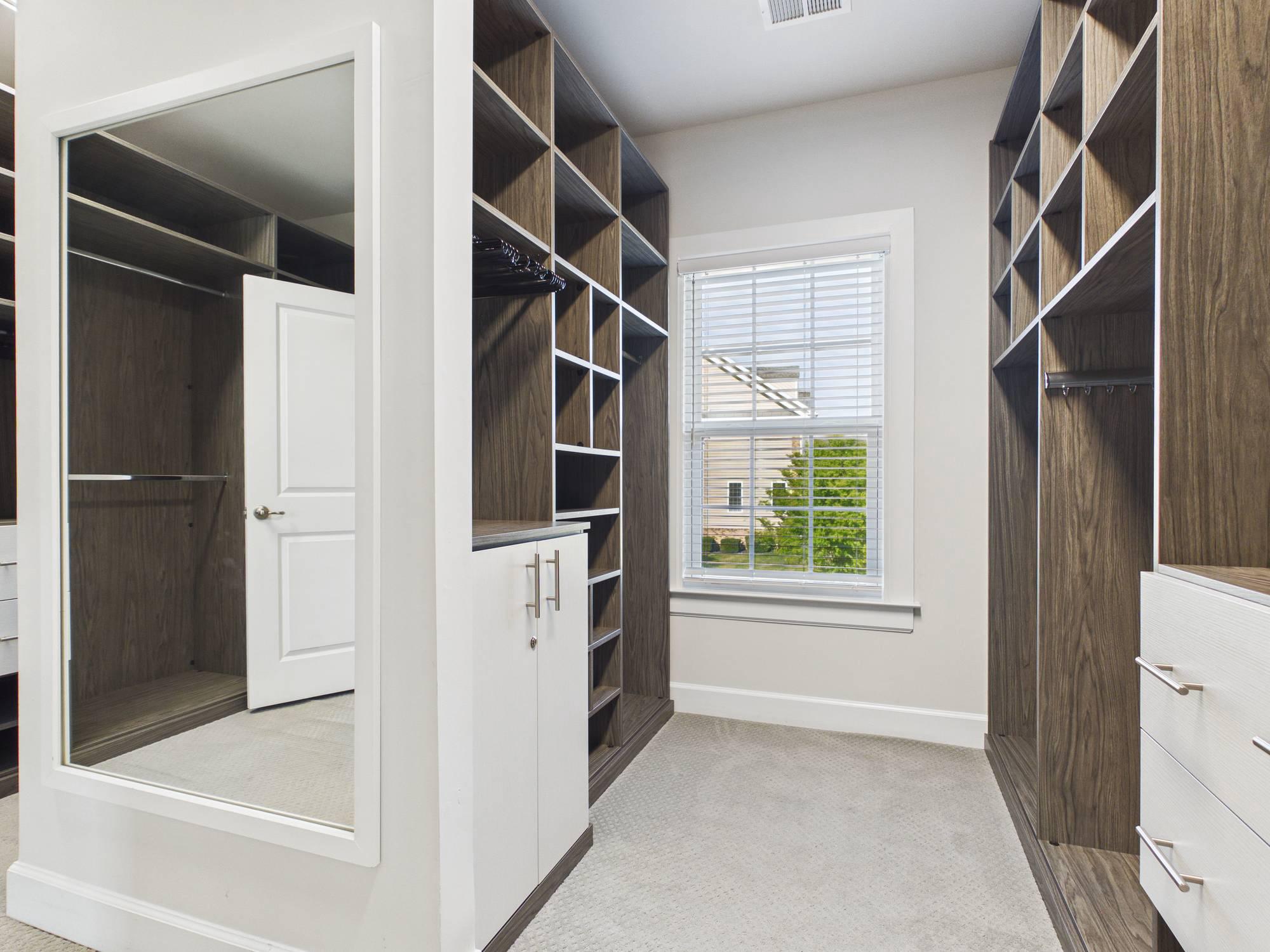 MARBURY - Residential