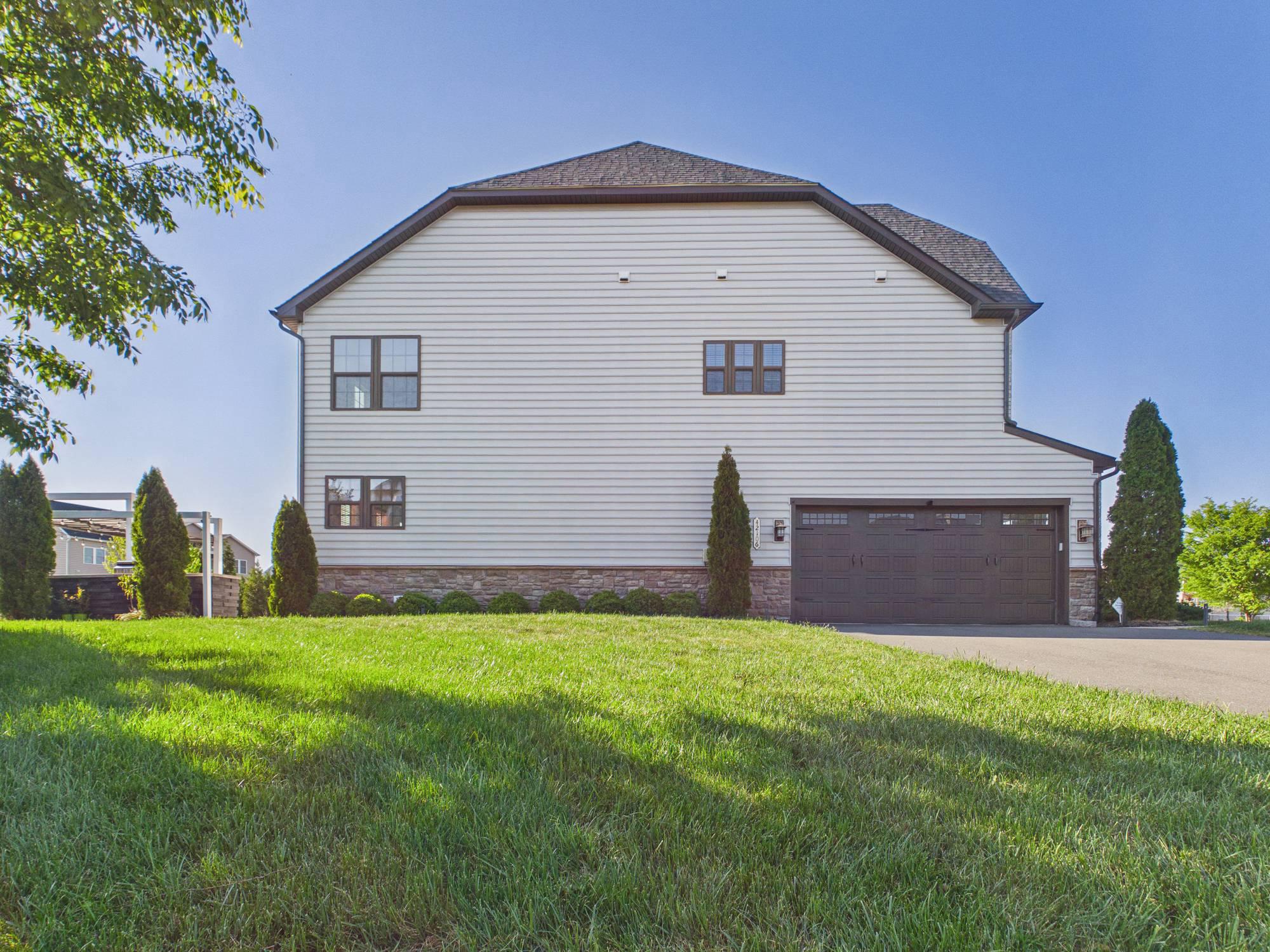 MARBURY - Residential