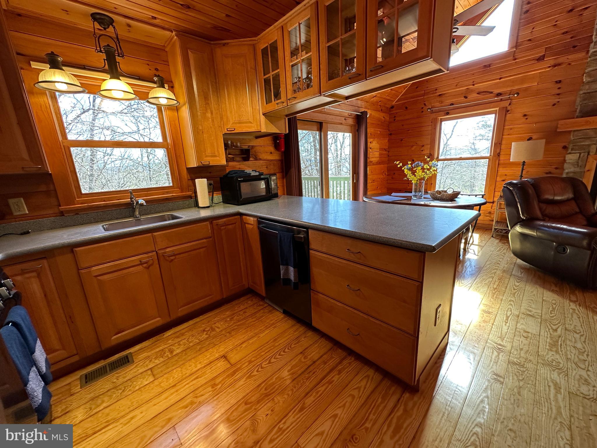 RIVER RIDGE - Residential