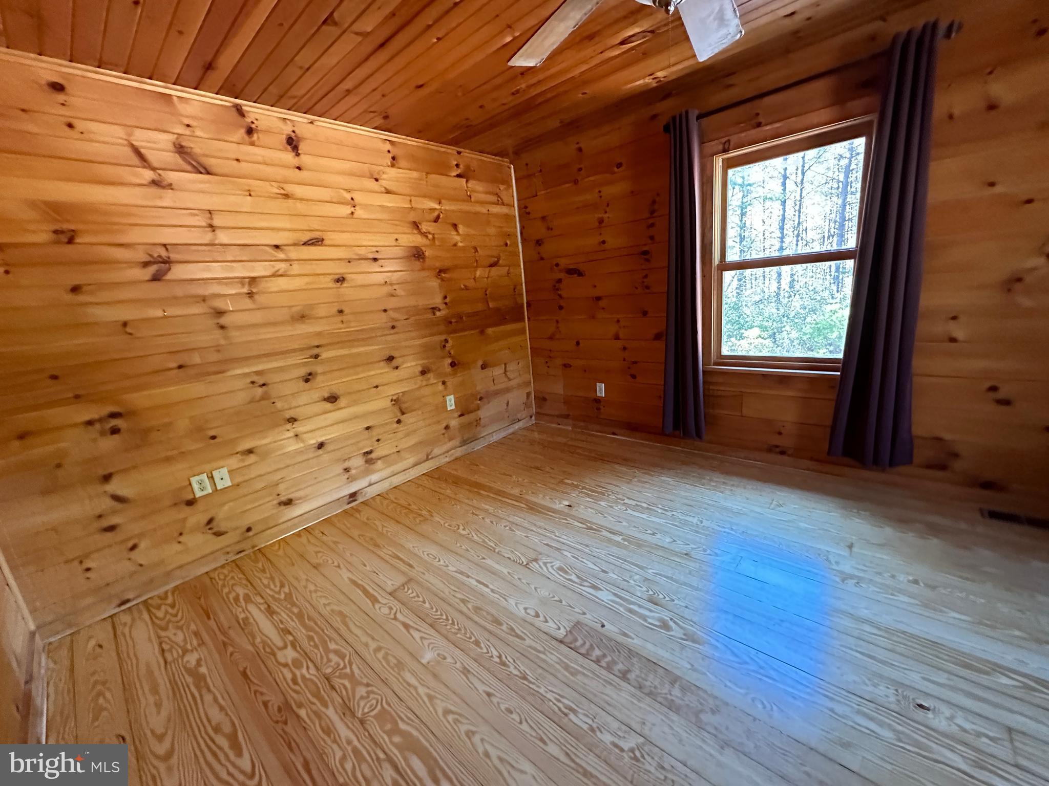 RIVER RIDGE - Residential