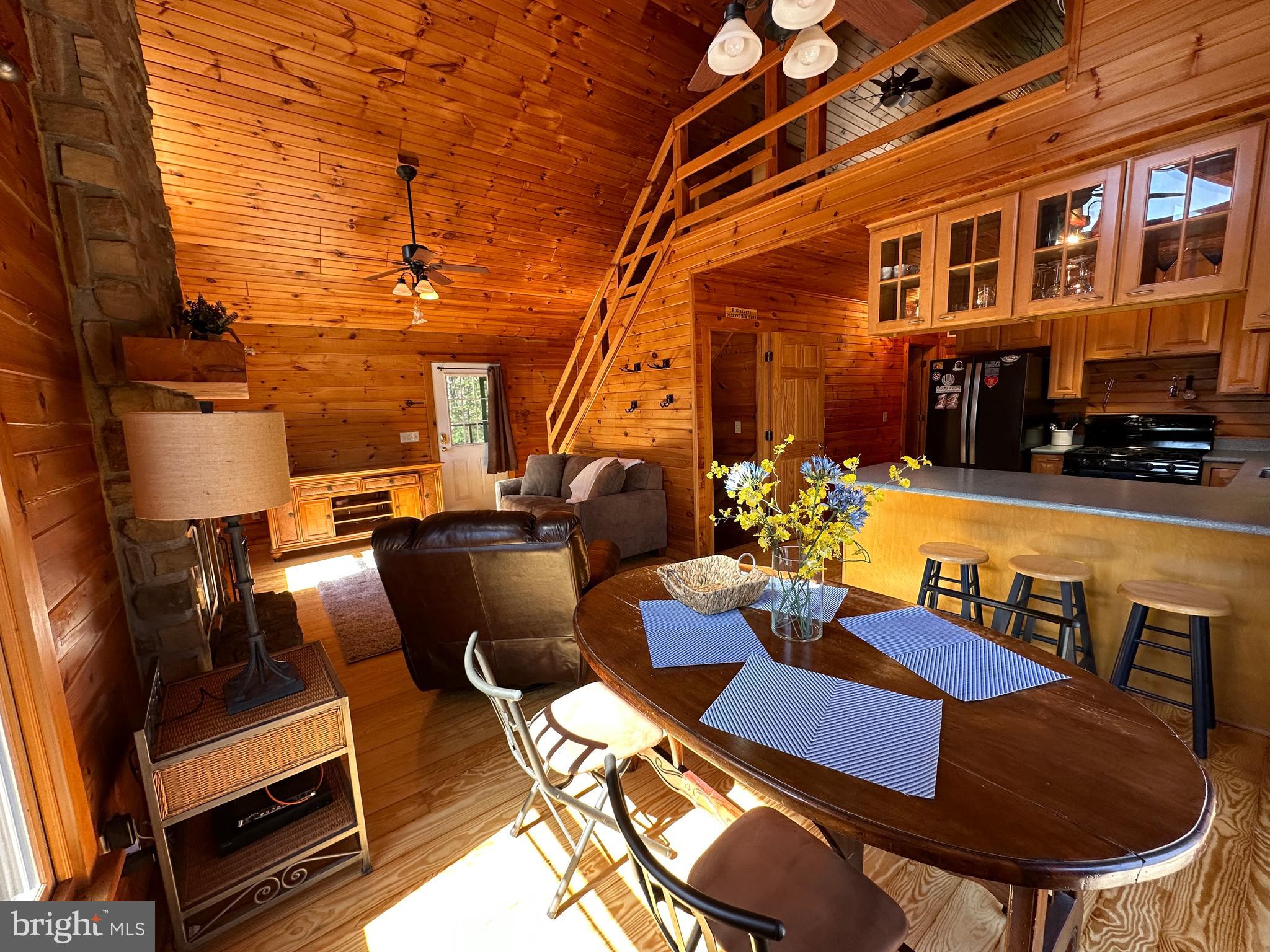 RIVER RIDGE - Residential