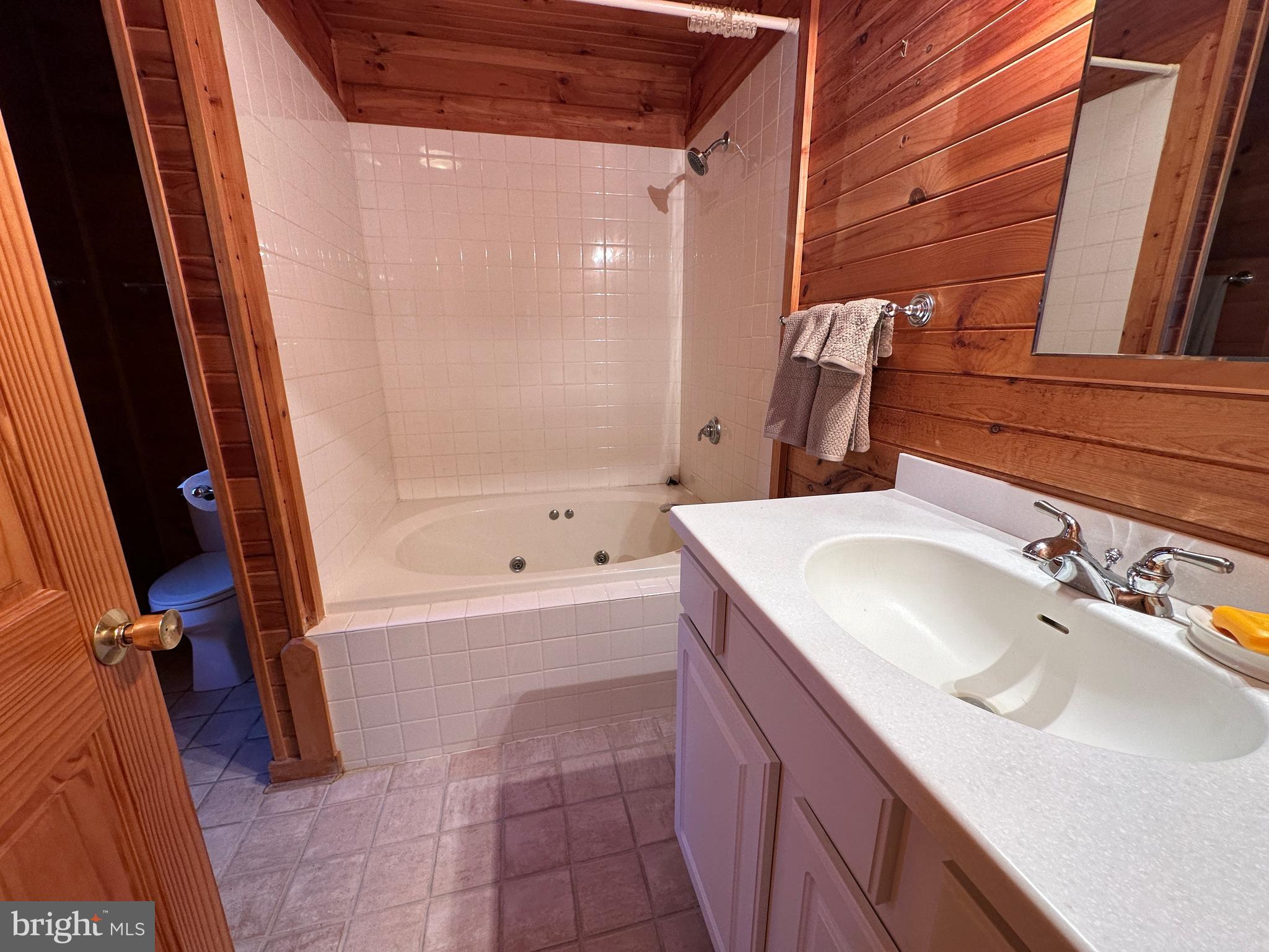 RIVER RIDGE - Residential