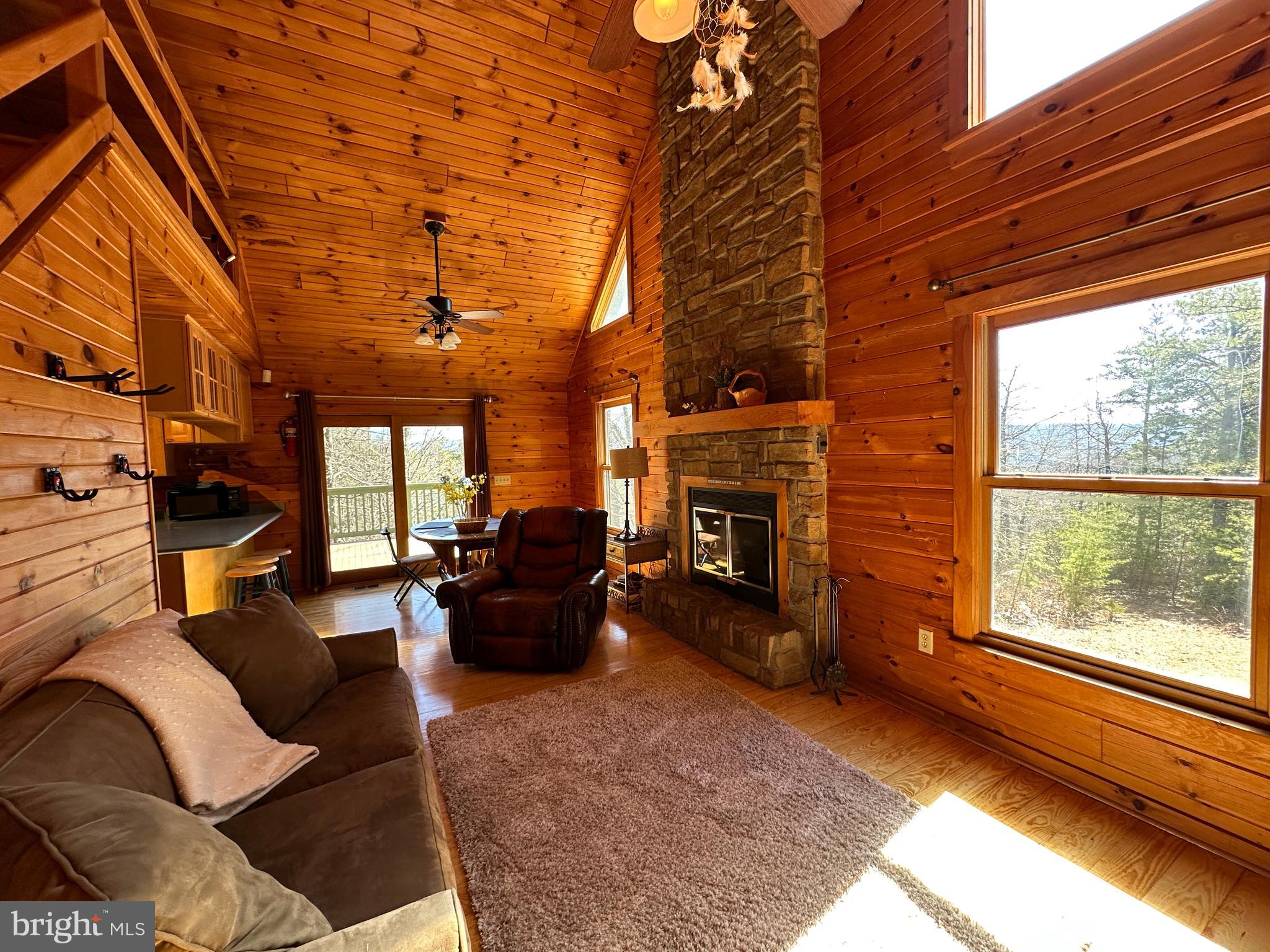 RIVER RIDGE - Residential