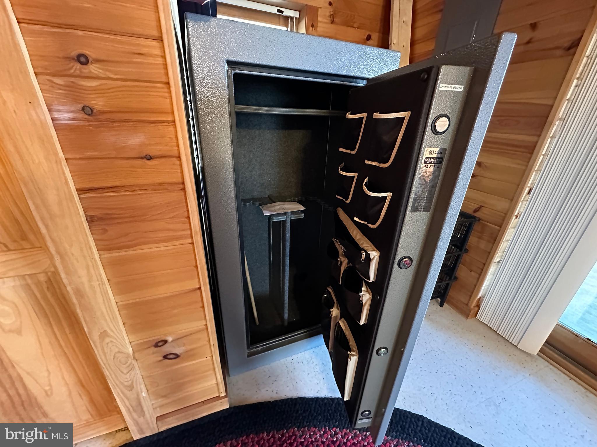 RIVER RIDGE - Residential