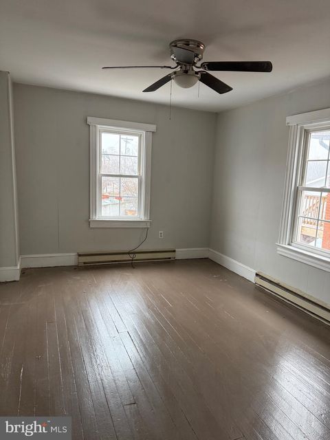 Tiny photo for 8 S Maple Avenue, BRUNSWICK, MD 21716 (MLS # MDFR2081076)
