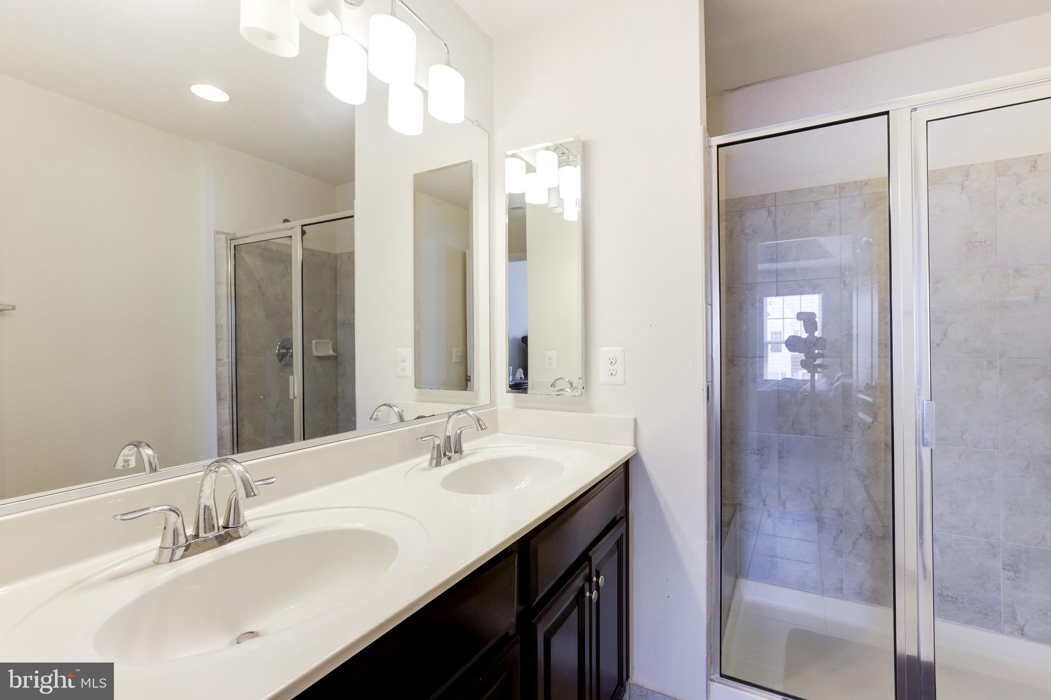 STONE RIDGE LAND BAY 3 - Residential Lease