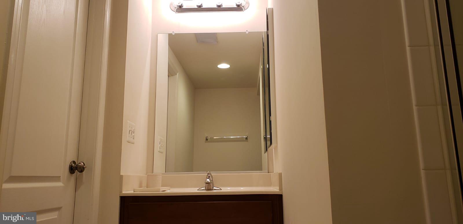 STONE RIDGE LAND BAY 3 - Residential Lease