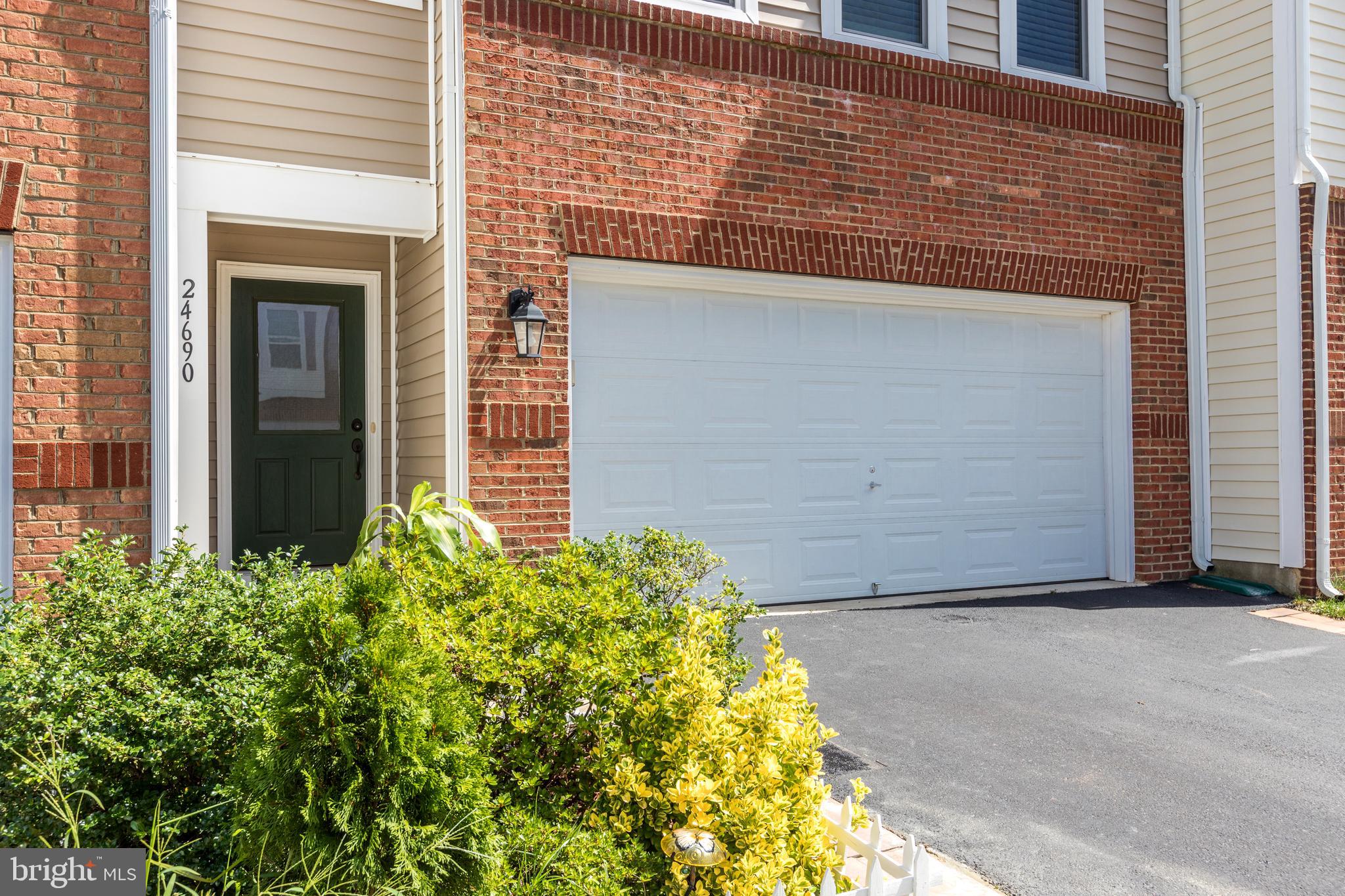 STONE RIDGE LAND BAY 3 - Residential Lease