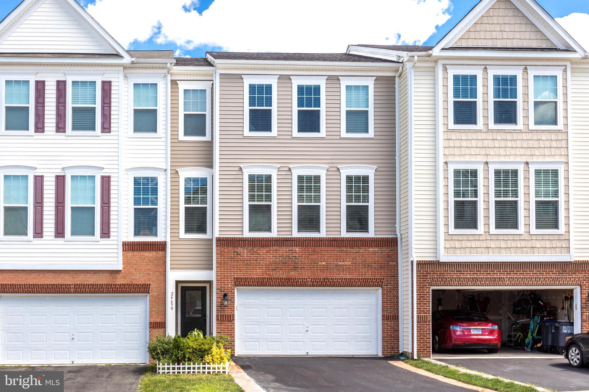 STONE RIDGE LAND BAY 3 - Residential Lease