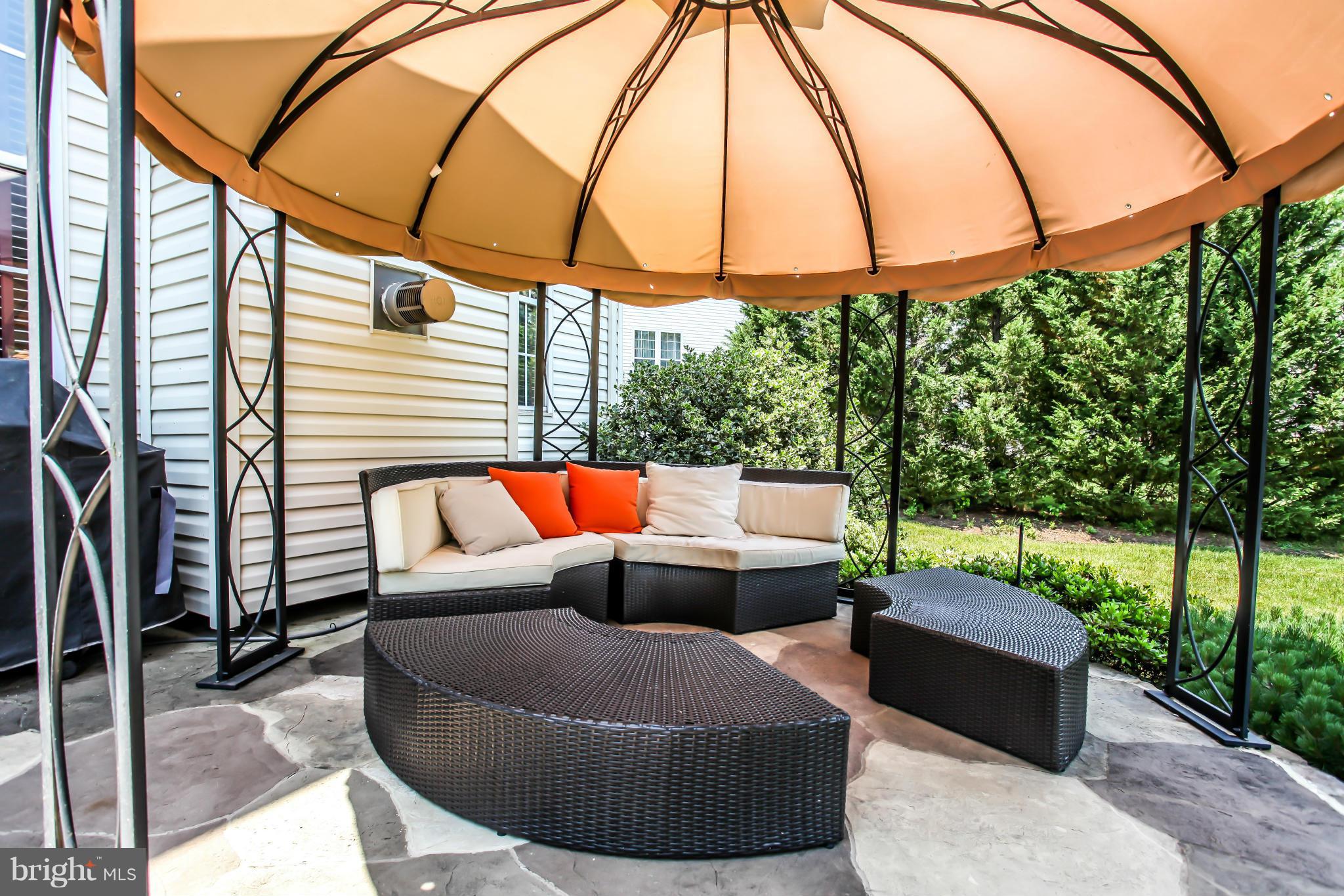 ASHBURN VILLAGE - Residential