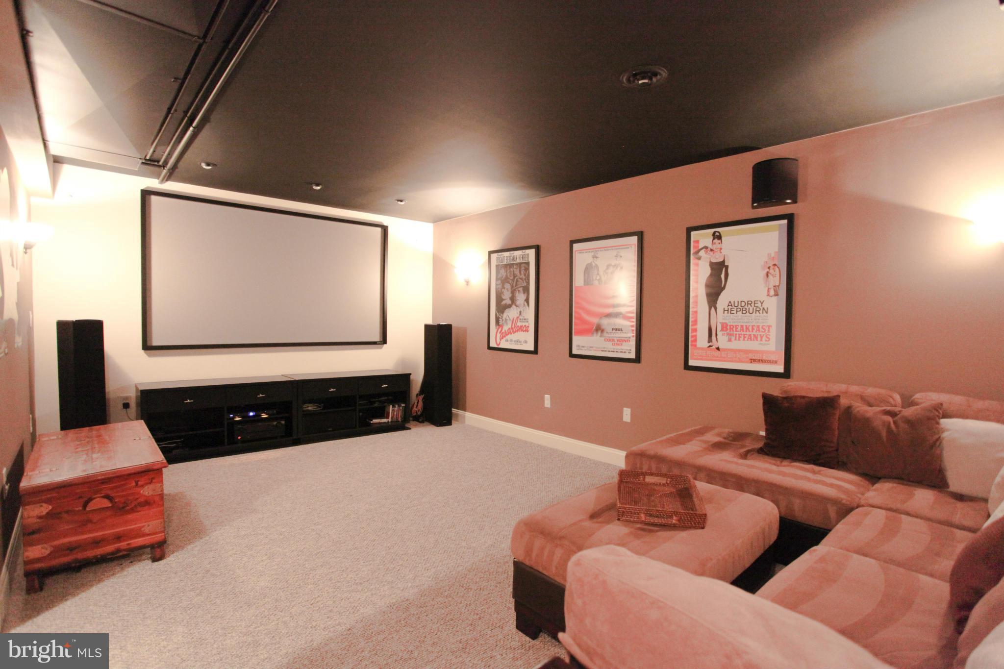 ASHBURN VILLAGE - Residential