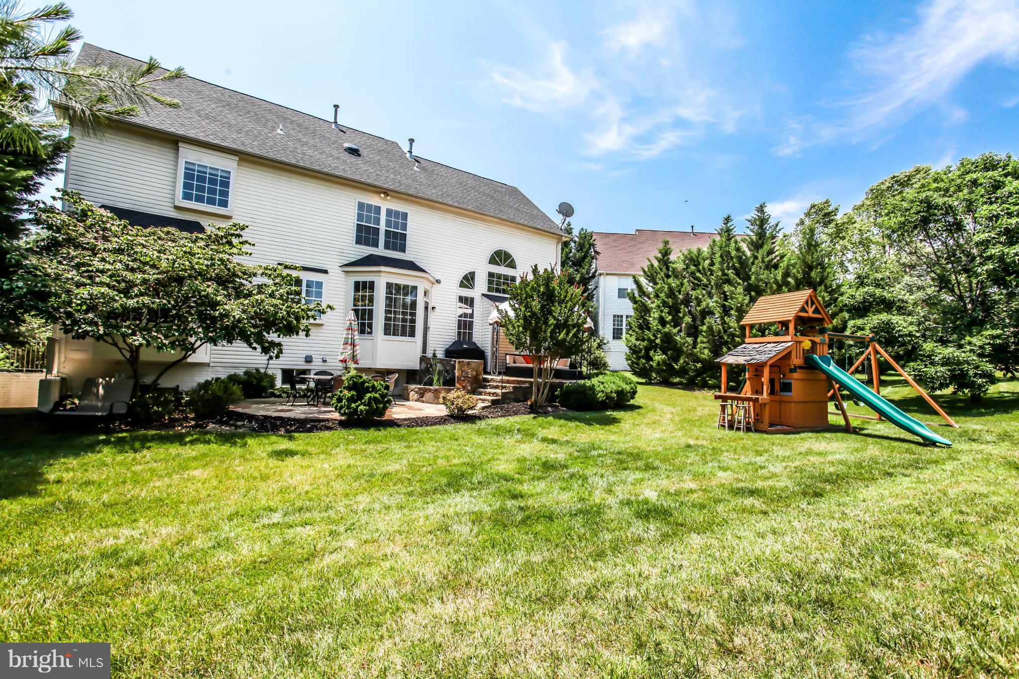 ASHBURN VILLAGE - Residential