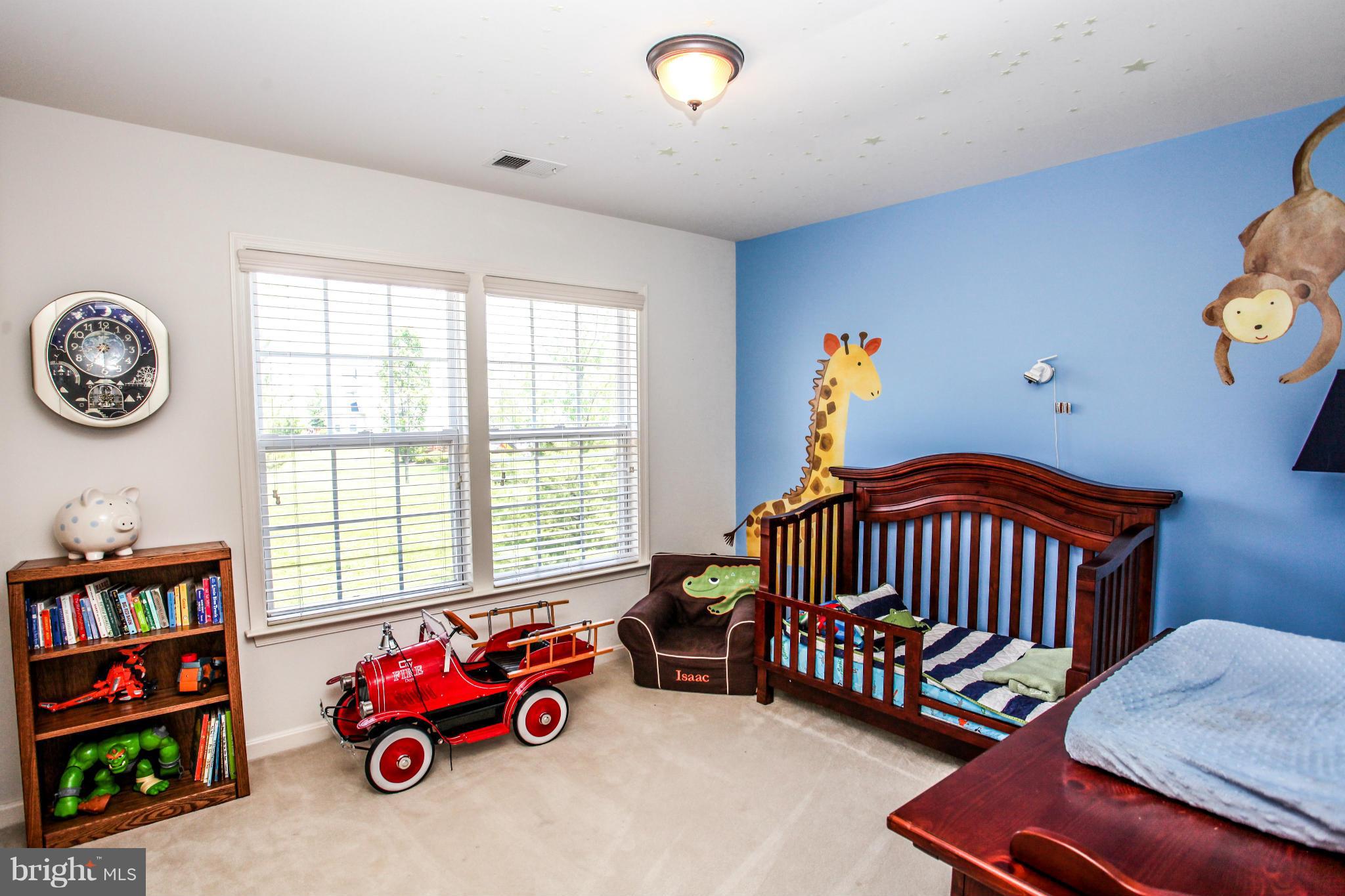 ASHBURN VILLAGE - Residential