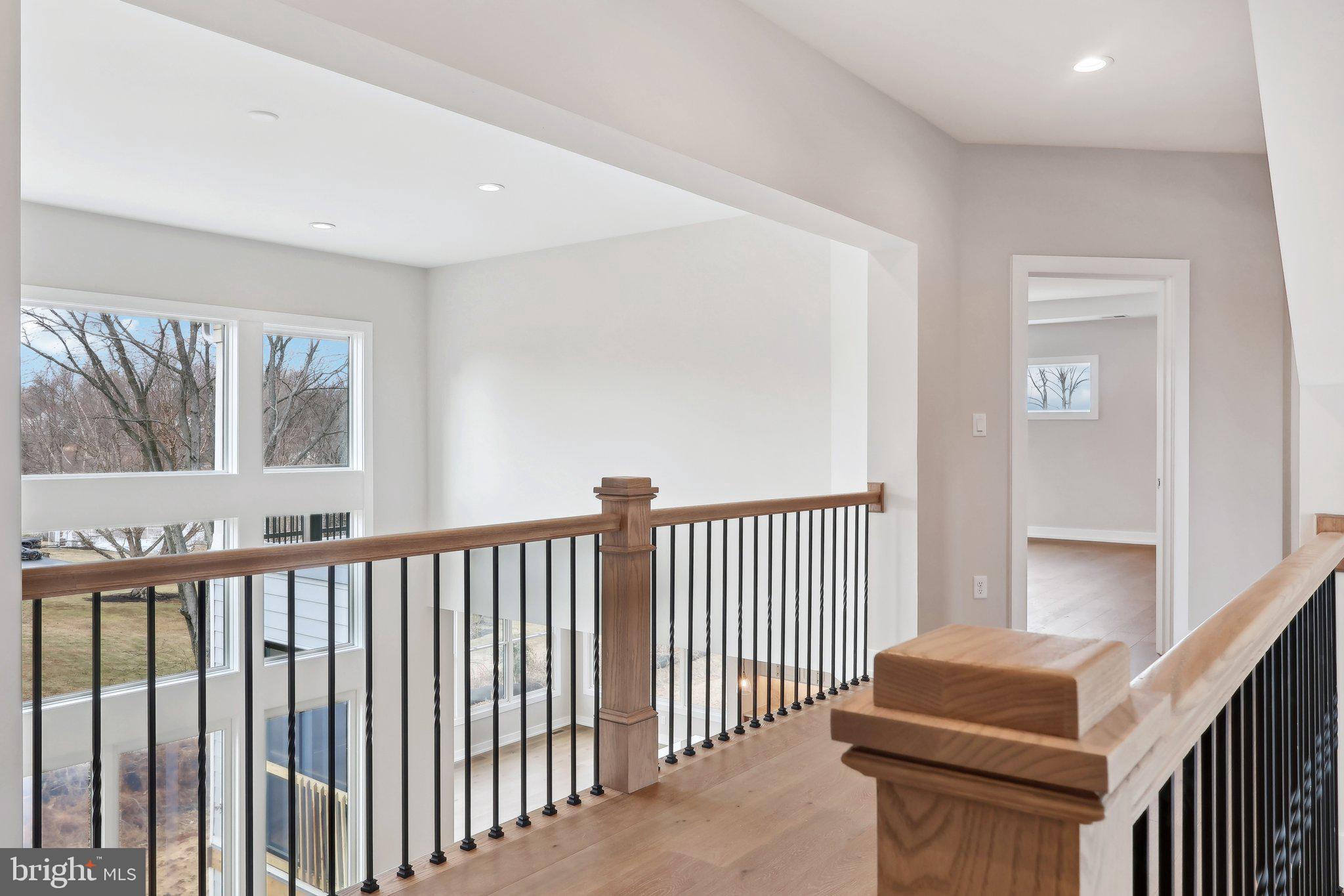 GARNET POINTE - Residential