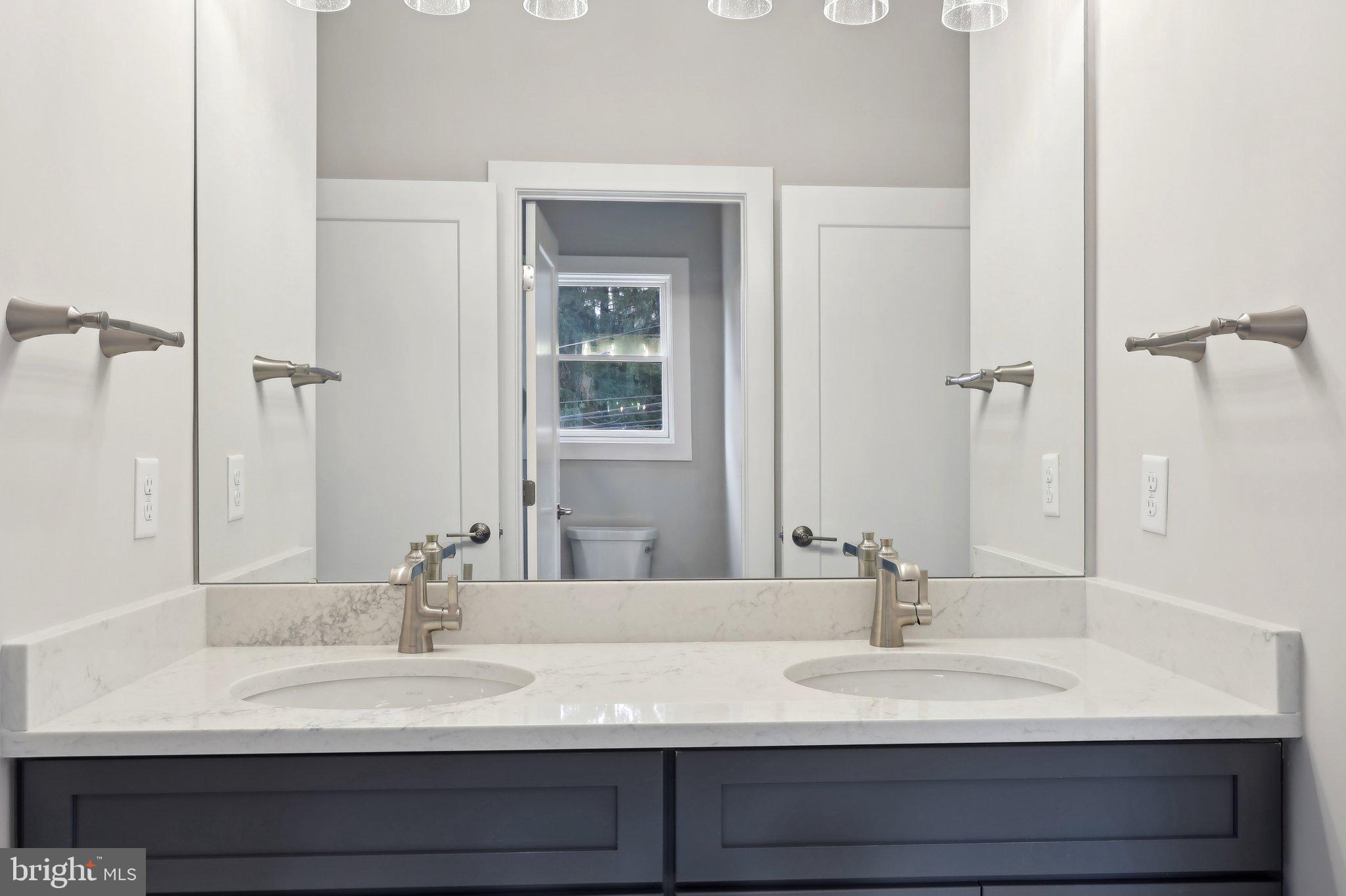 GARNET POINTE - Residential