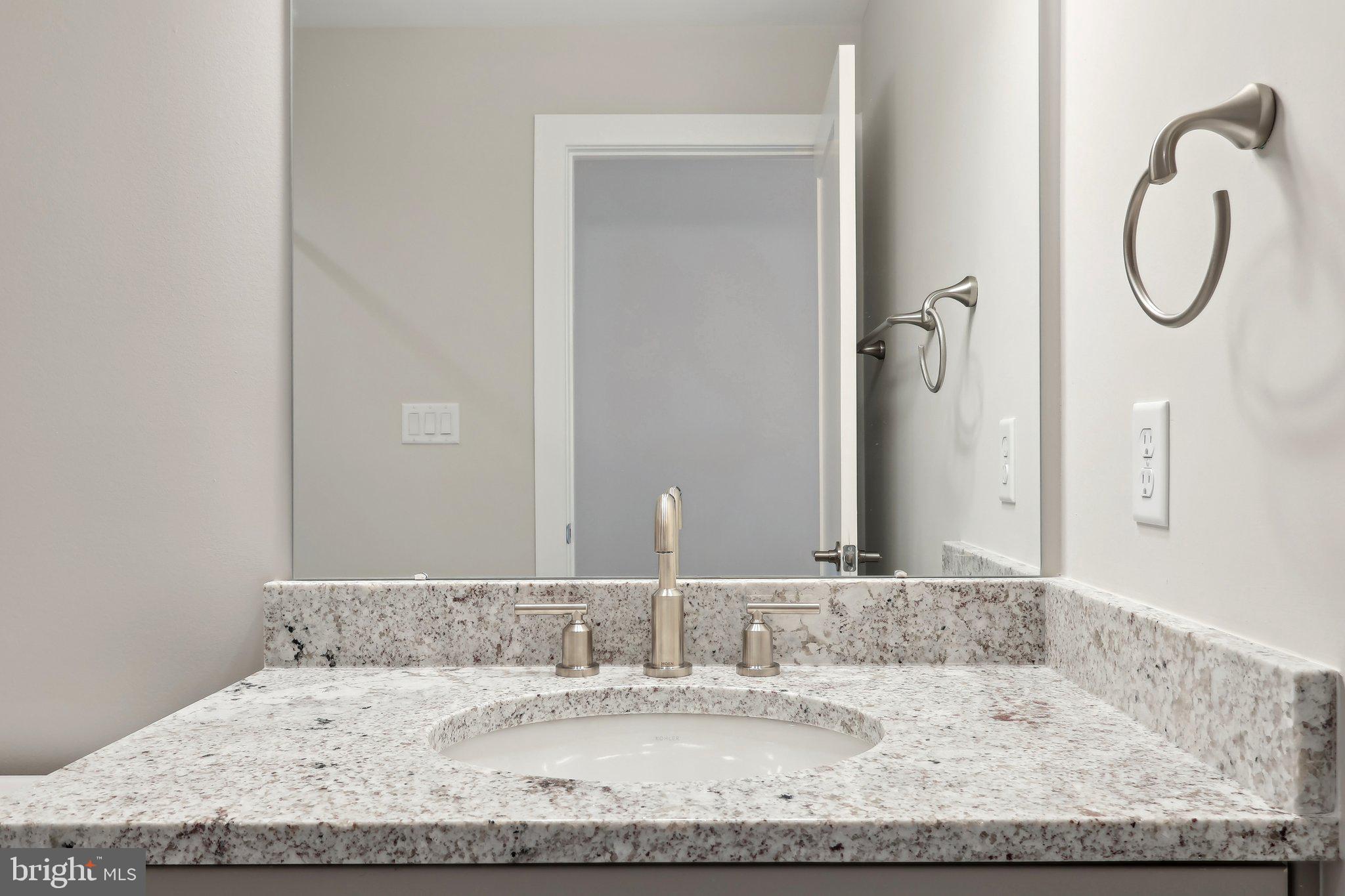 GARNET POINTE - Residential