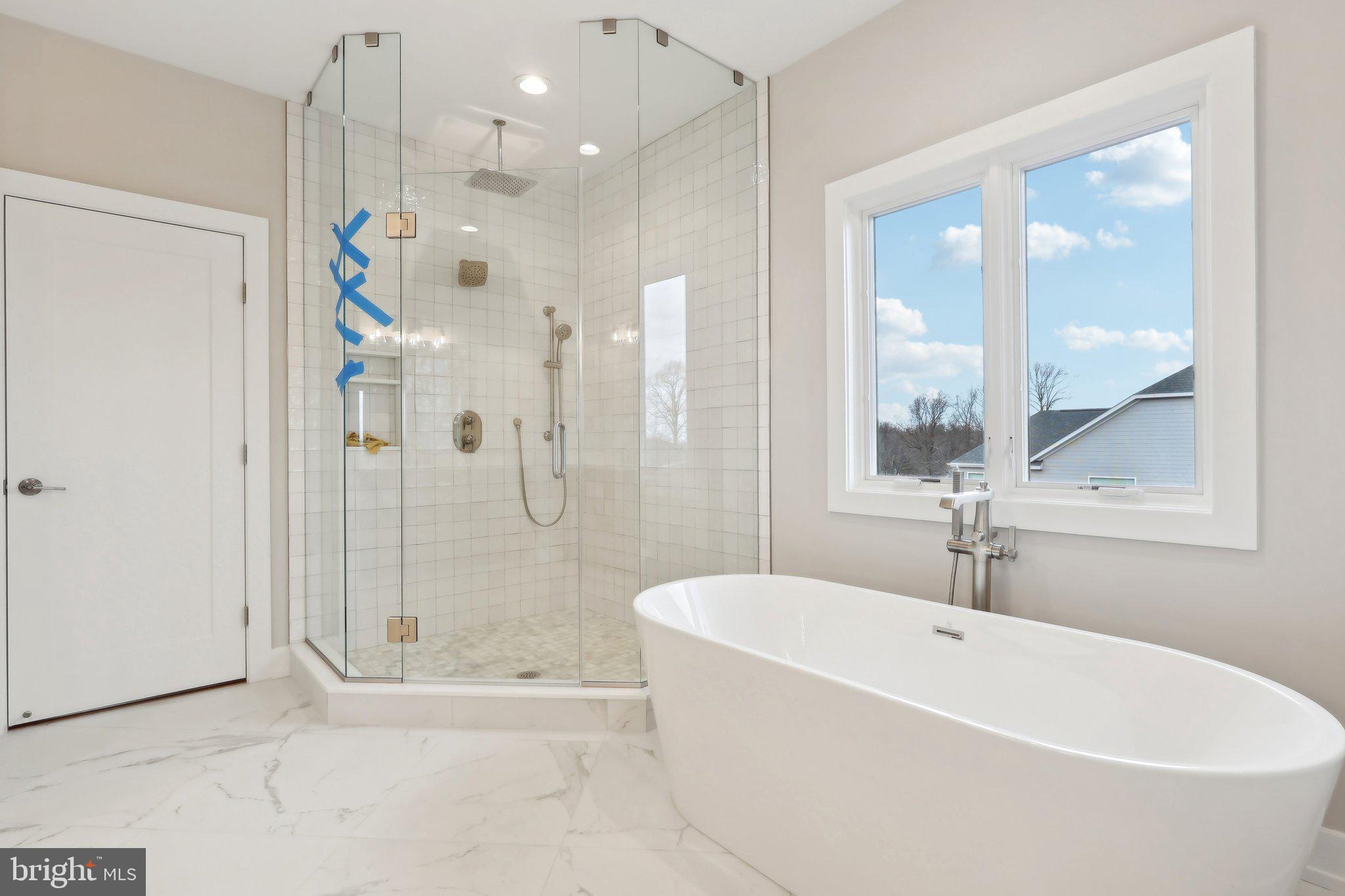 GARNET POINTE - Residential