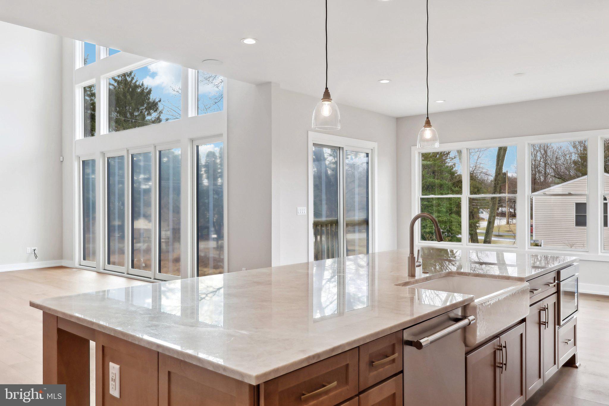 GARNET POINTE - Residential