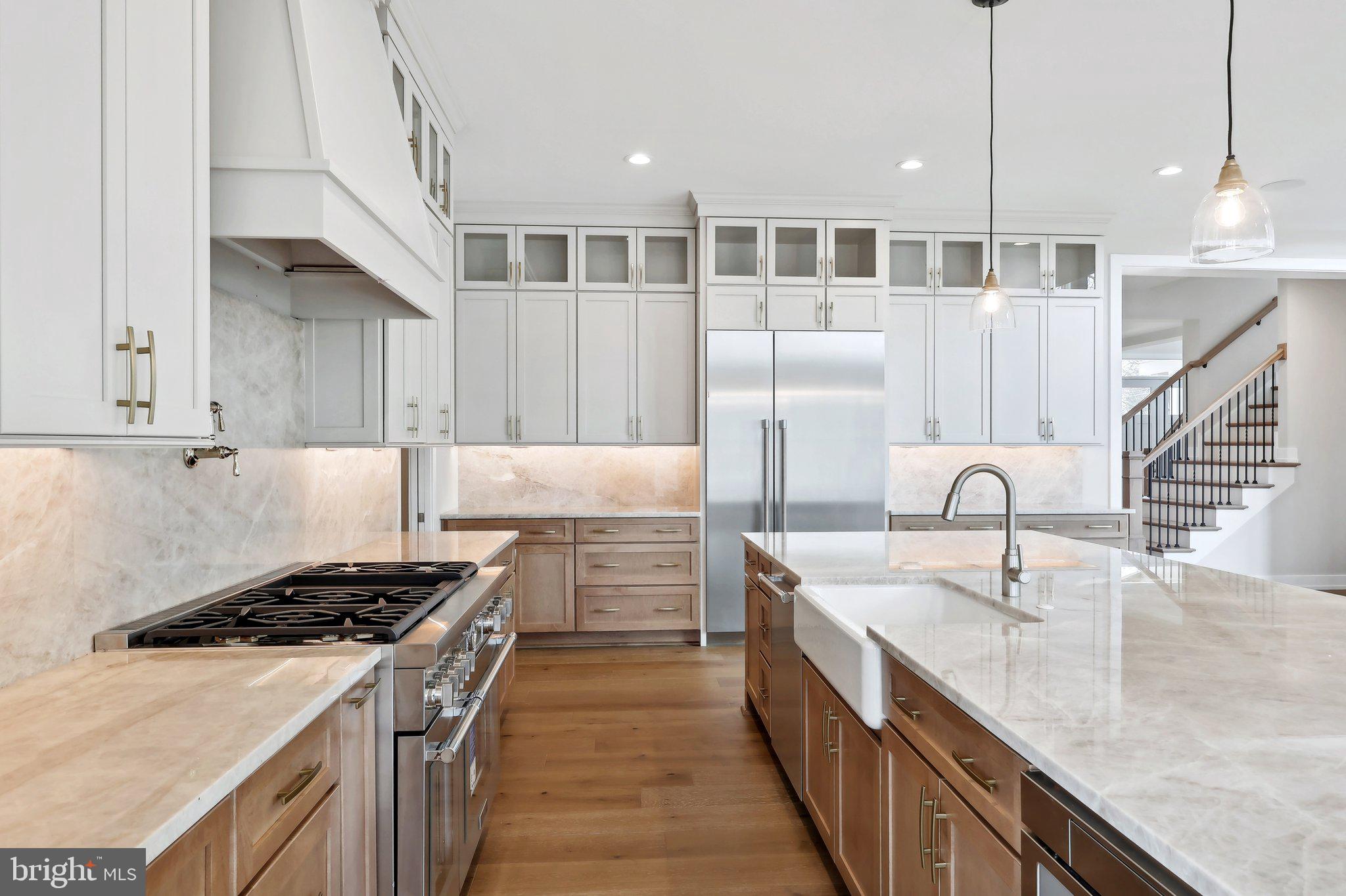 GARNET POINTE - Residential