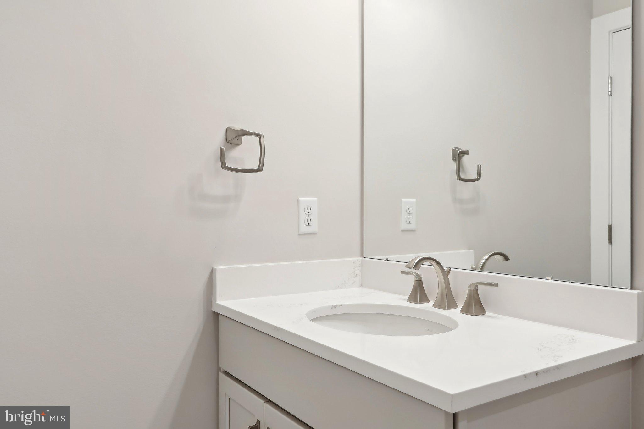 GARNET POINTE - Residential