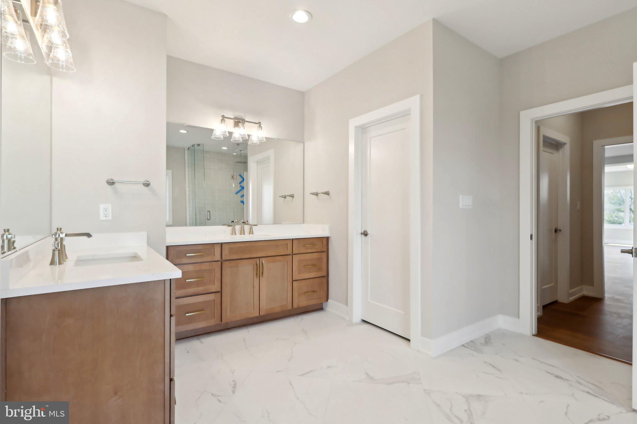 GARNET POINTE - Residential