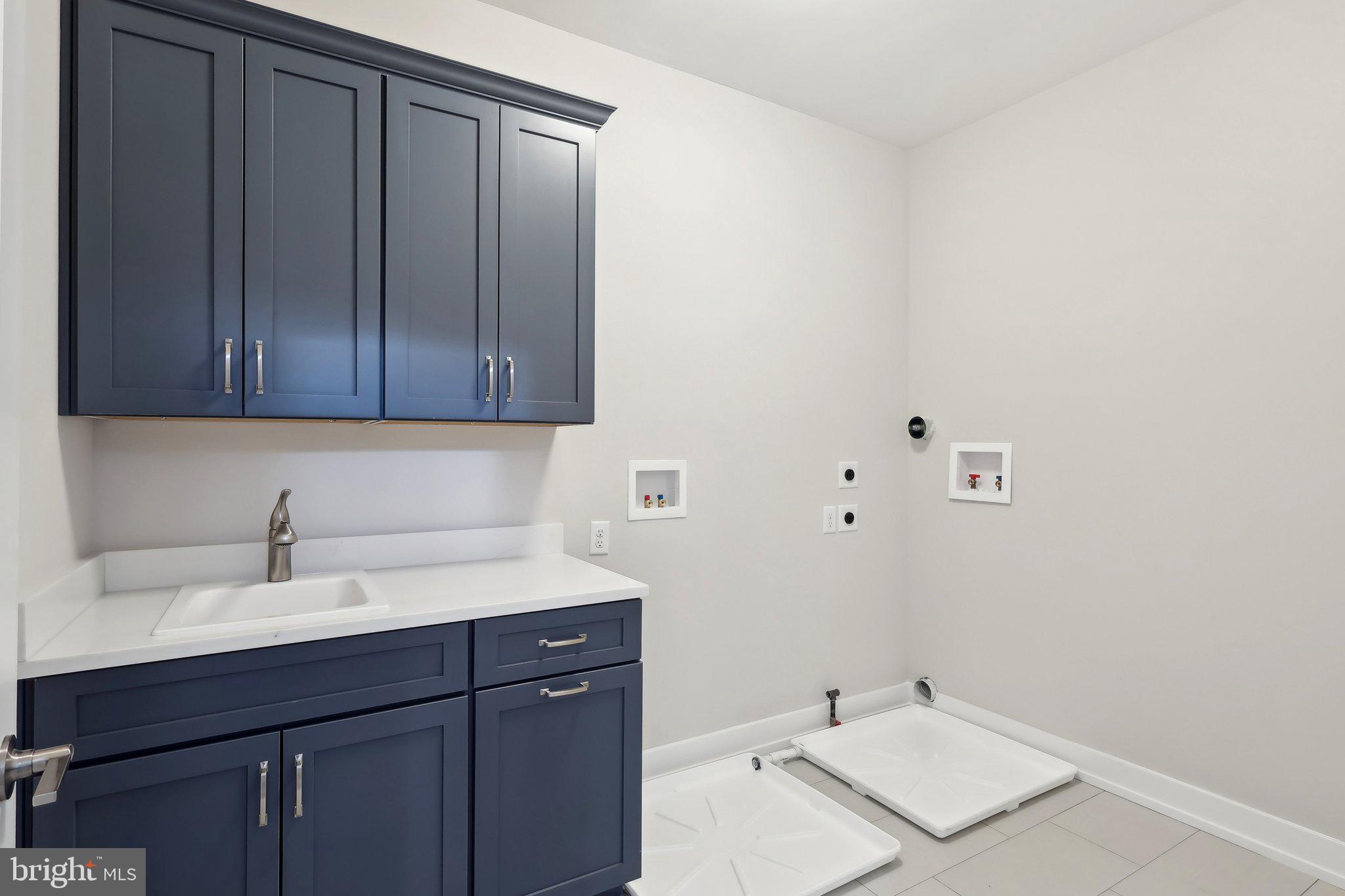 GARNET POINTE - Residential