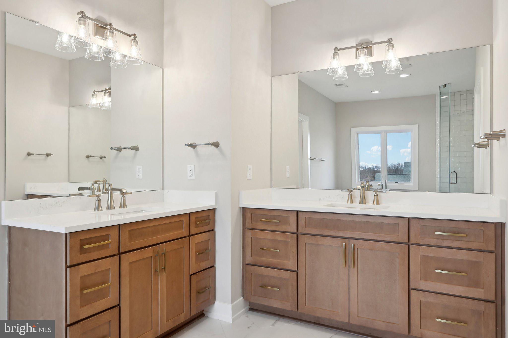 GARNET POINTE - Residential