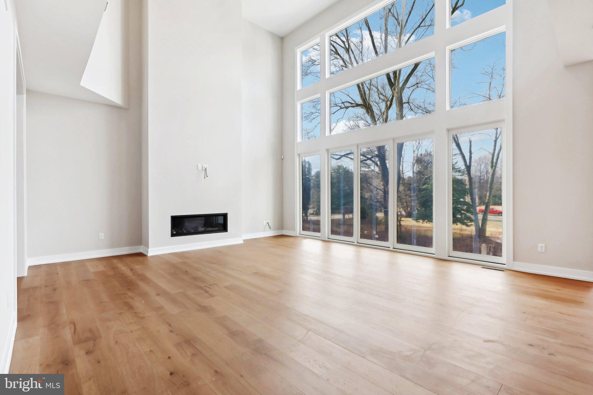 GARNET POINTE - Residential