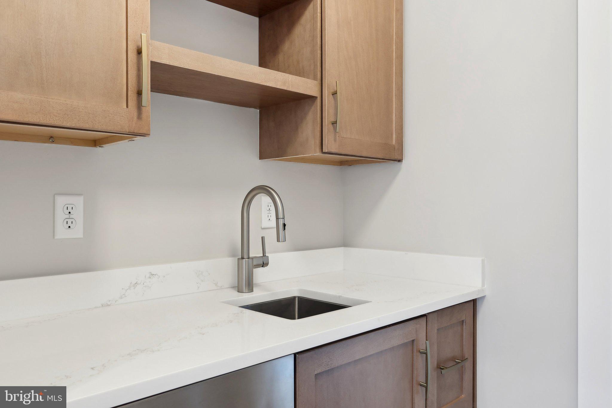 GARNET POINTE - Residential