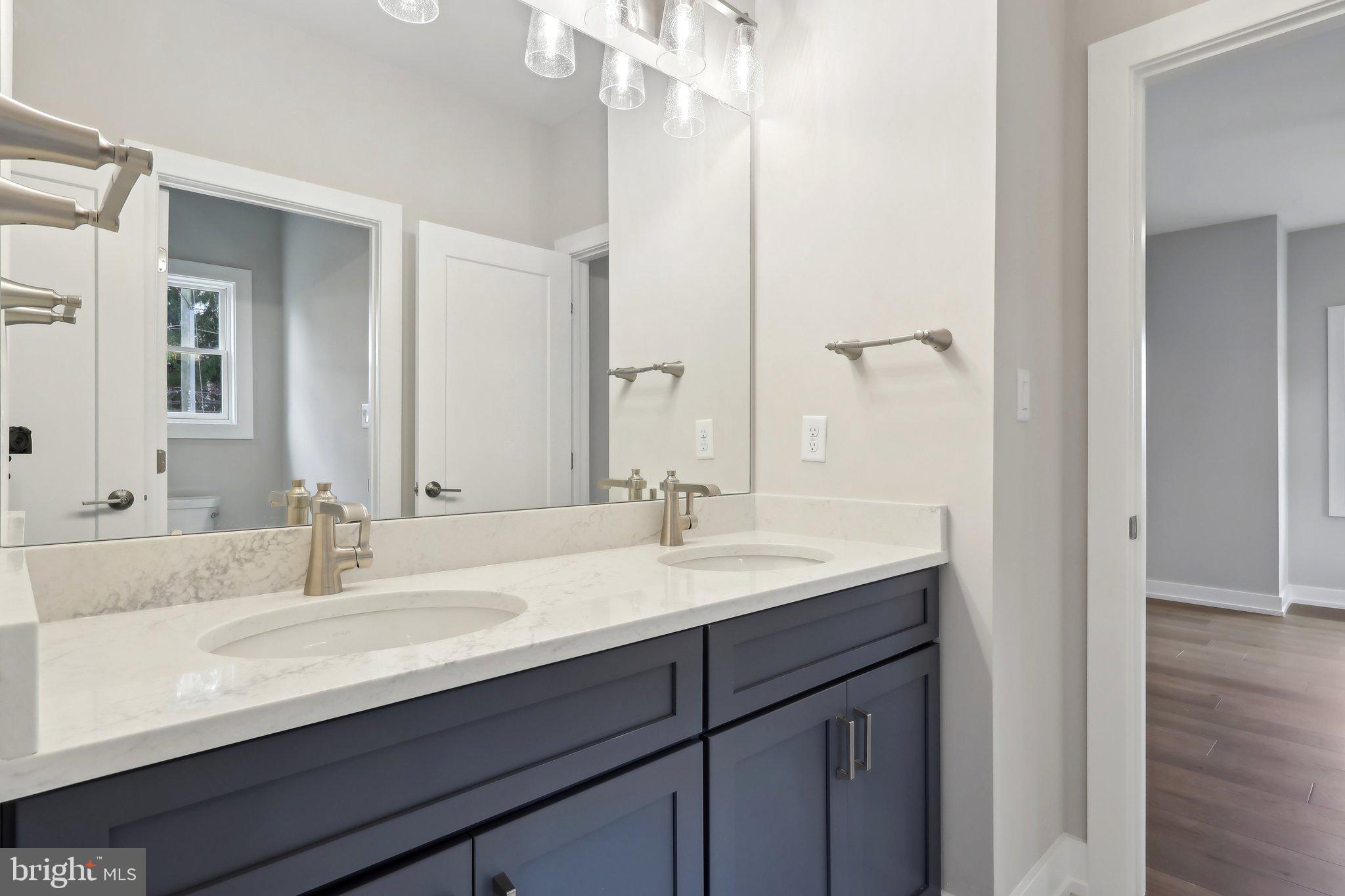 GARNET POINTE - Residential