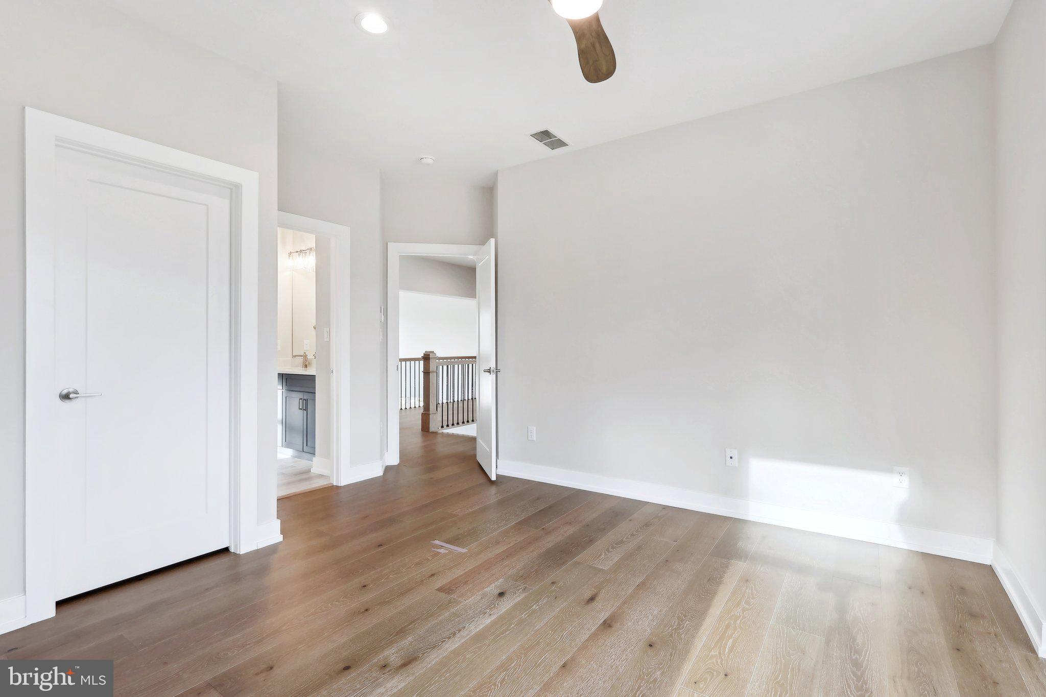 GARNET POINTE - Residential