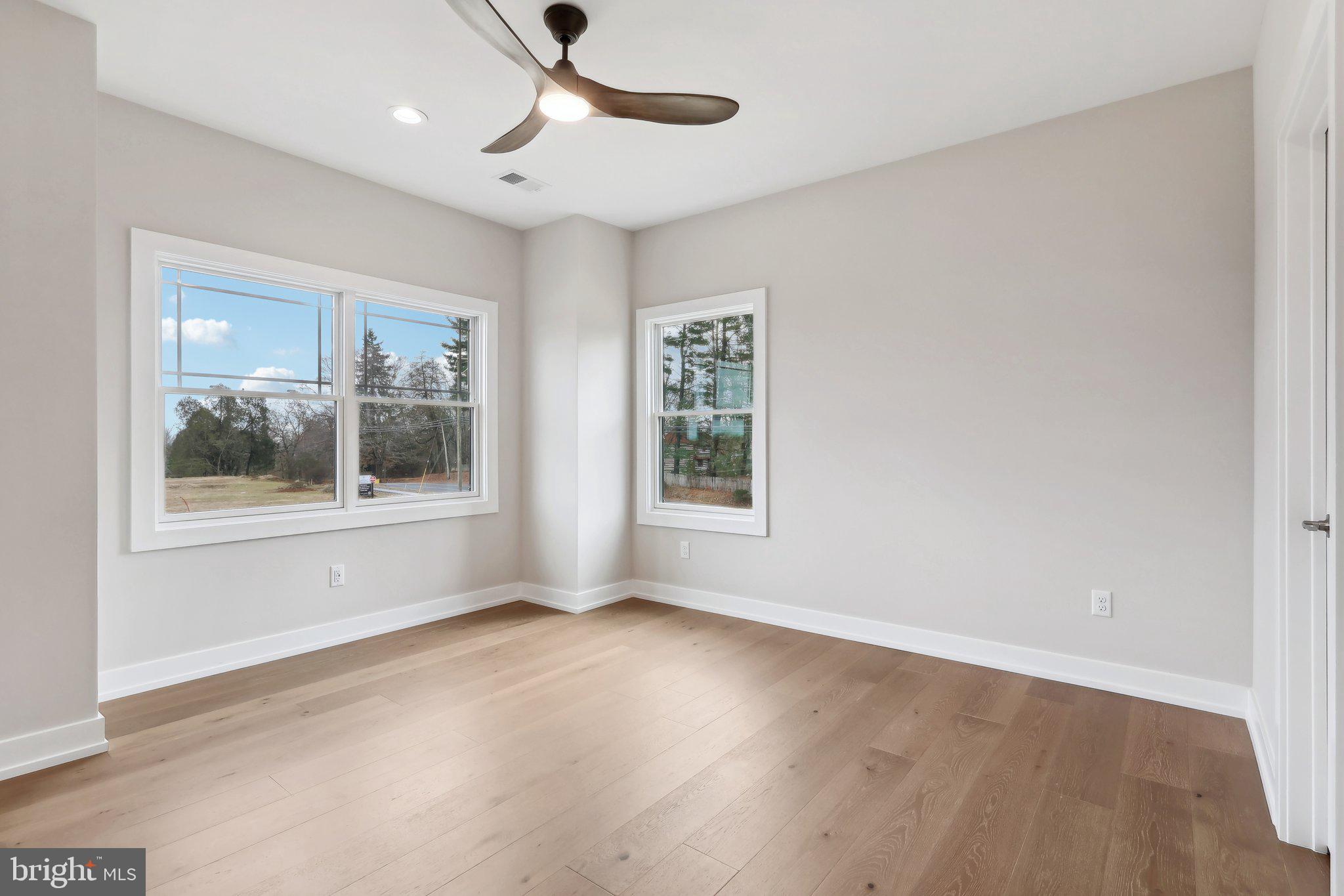 GARNET POINTE - Residential