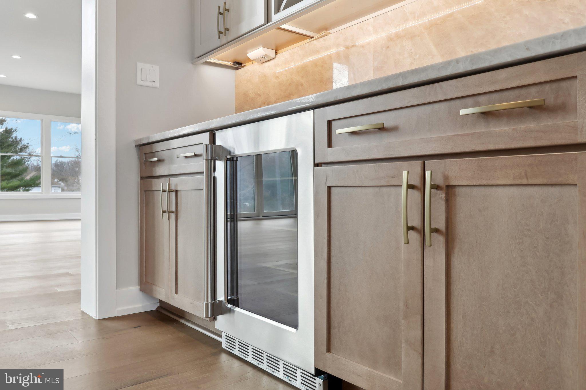 GARNET POINTE - Residential