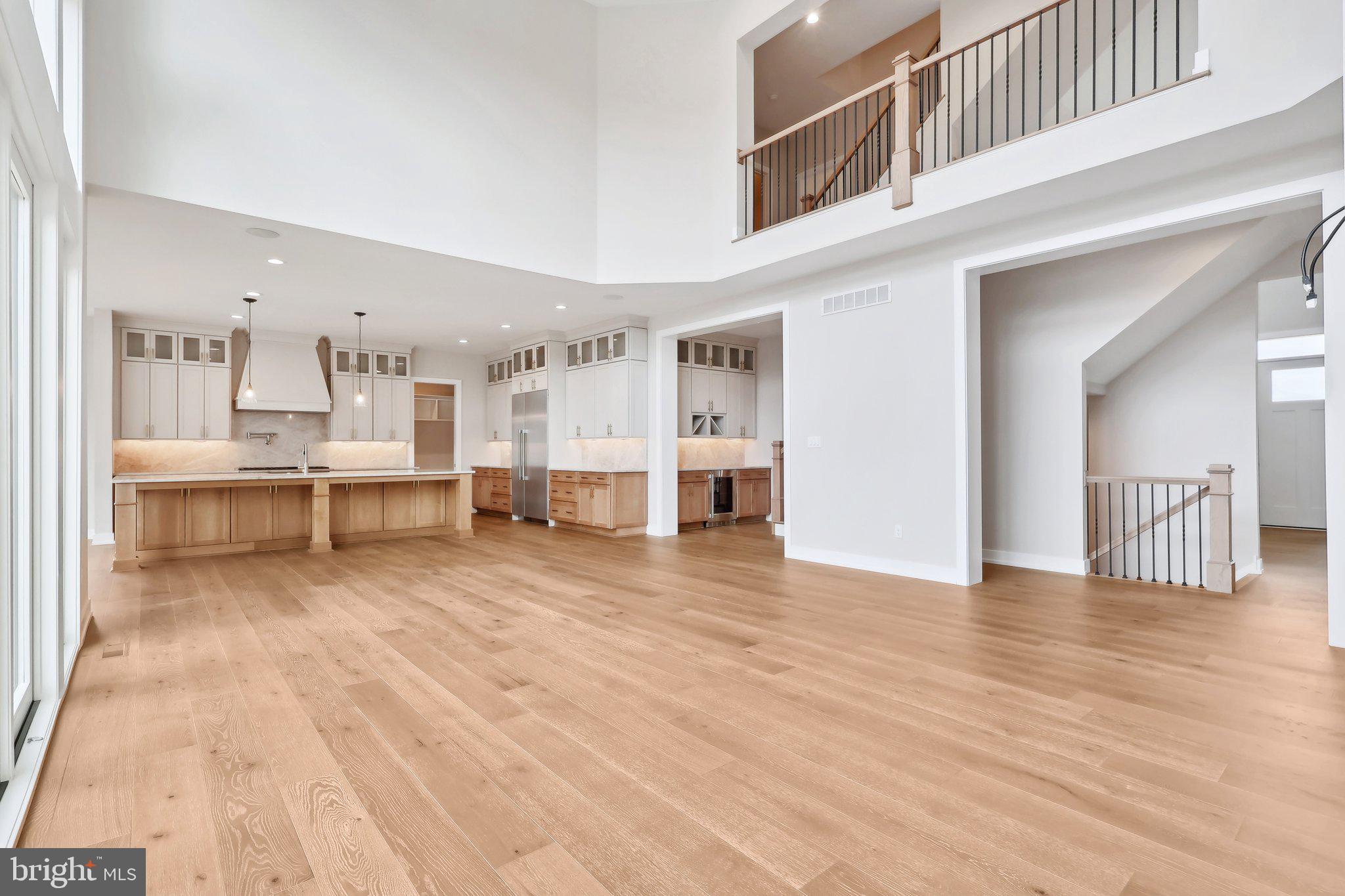 GARNET POINTE - Residential