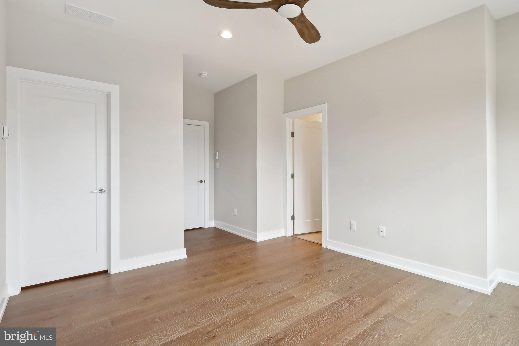 GARNET POINTE - Residential