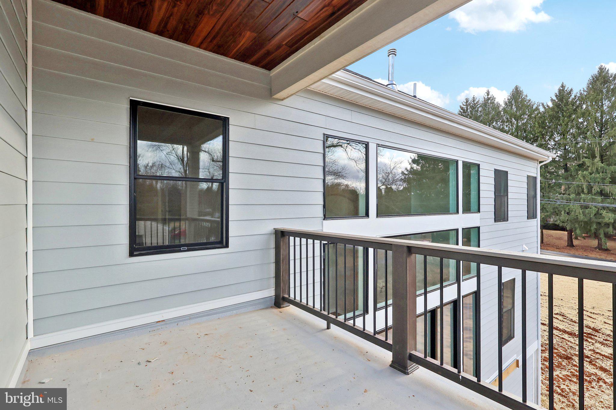 GARNET POINTE - Residential