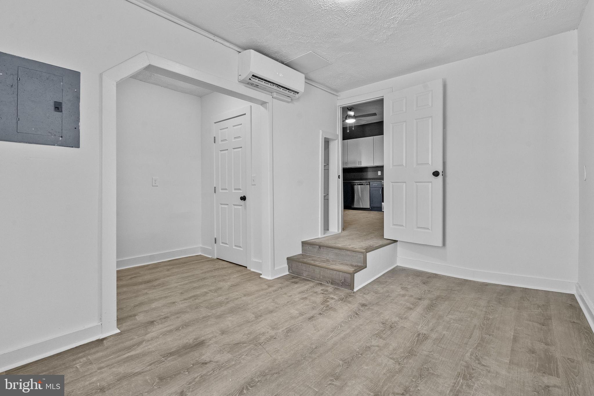 FRANKLIN SQUARE HISTORIC DISTRICT - Residential Lease