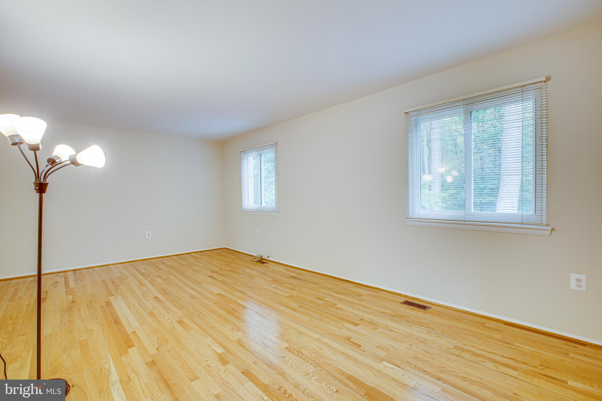 LINDEN SQUARE - Residential