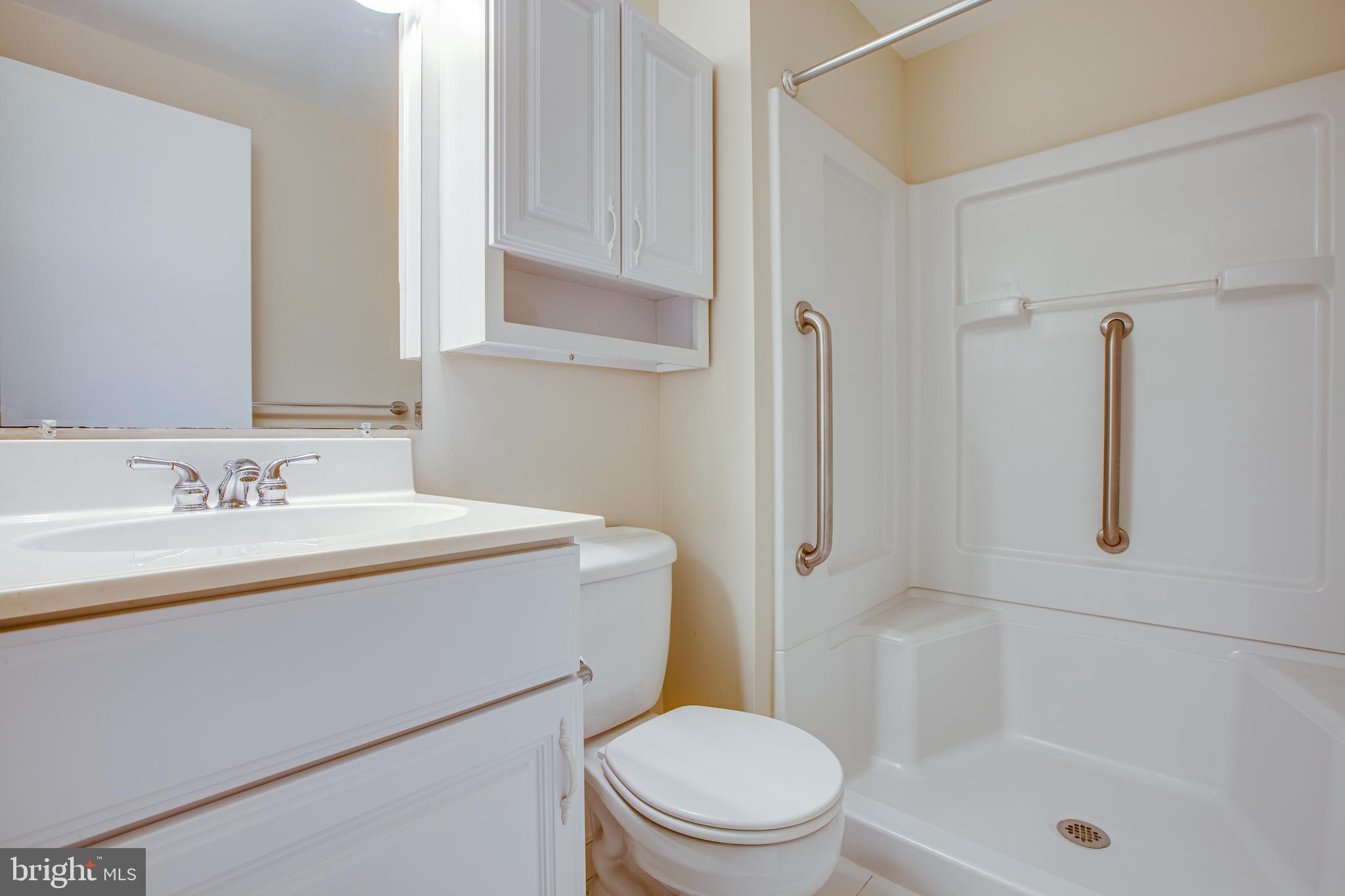 LINDEN SQUARE - Residential