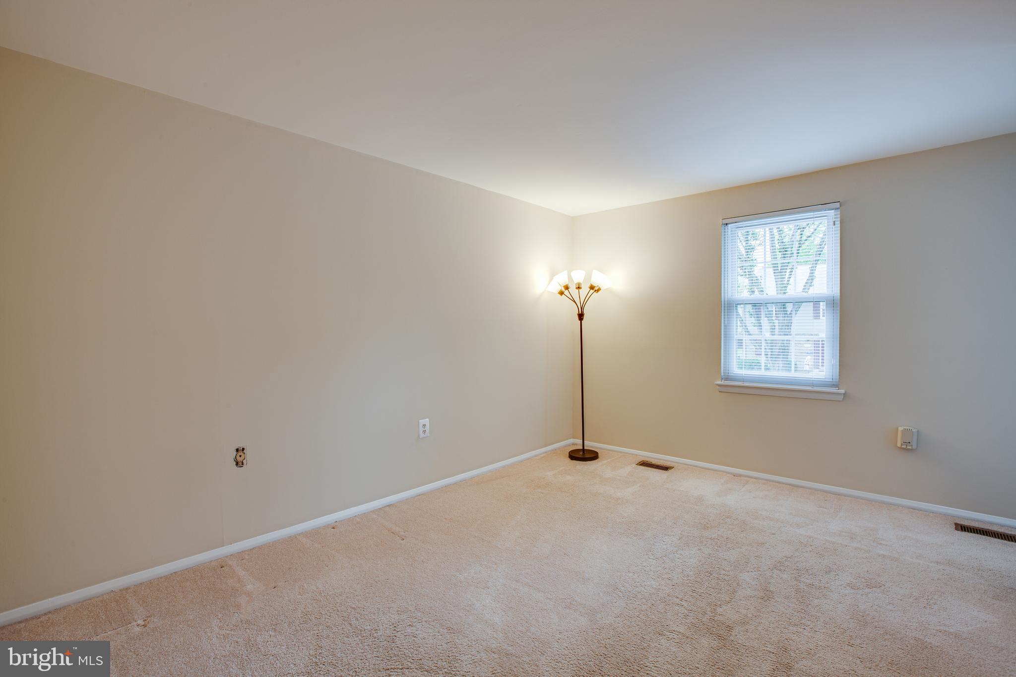 LINDEN SQUARE - Residential