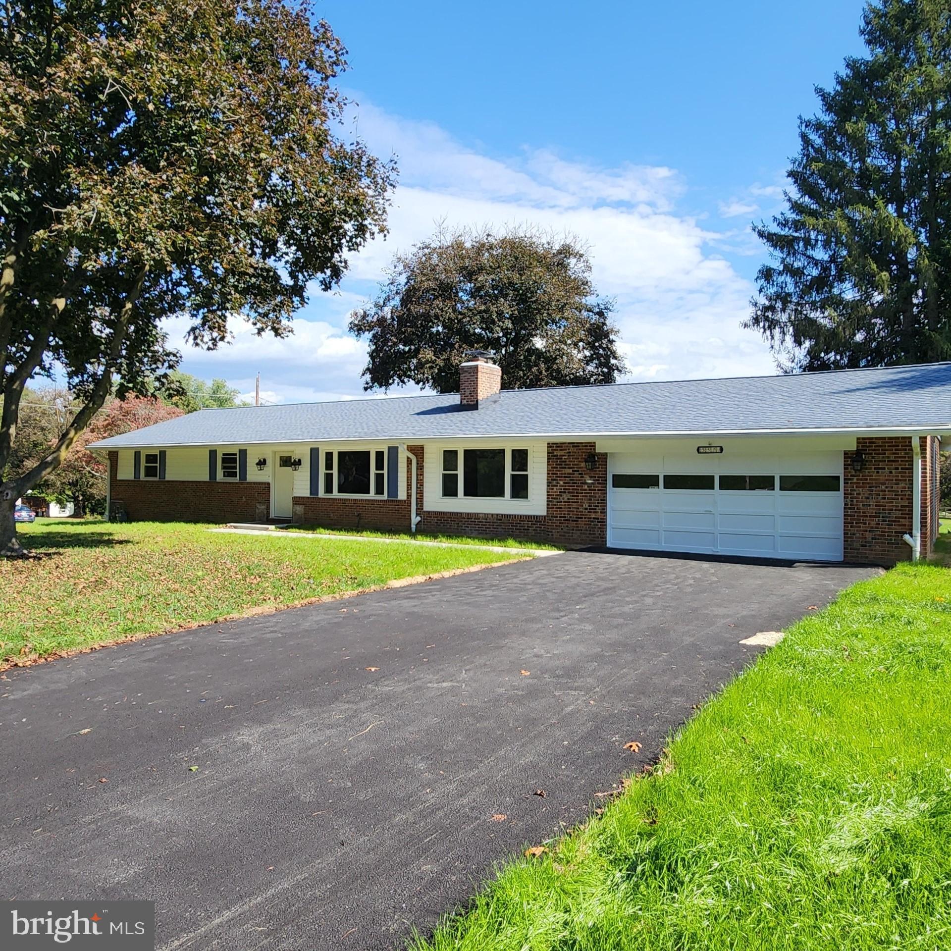 STRAWBRIDGE ESTATES - Residential Lease