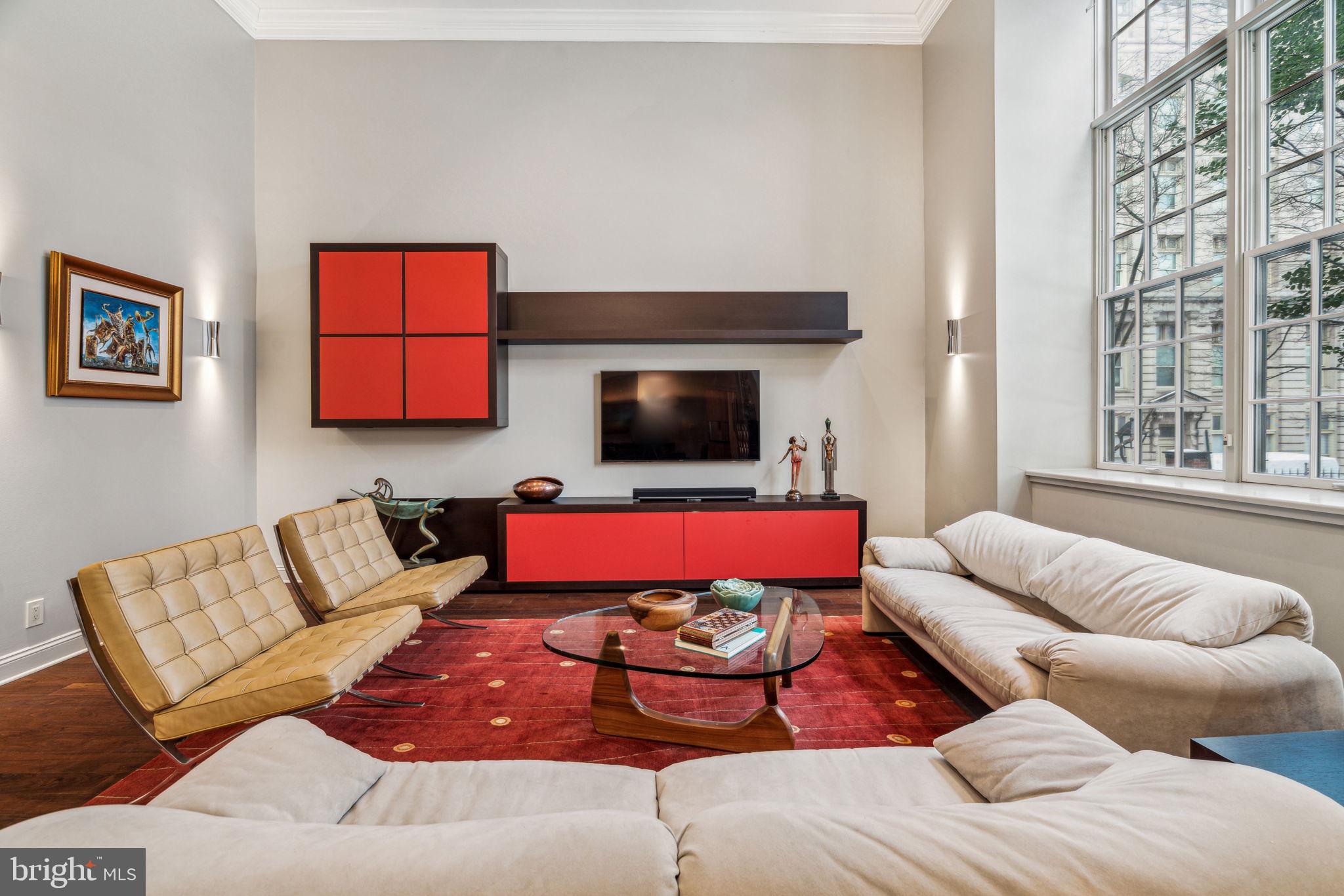 SOCIETY HILL - Residential