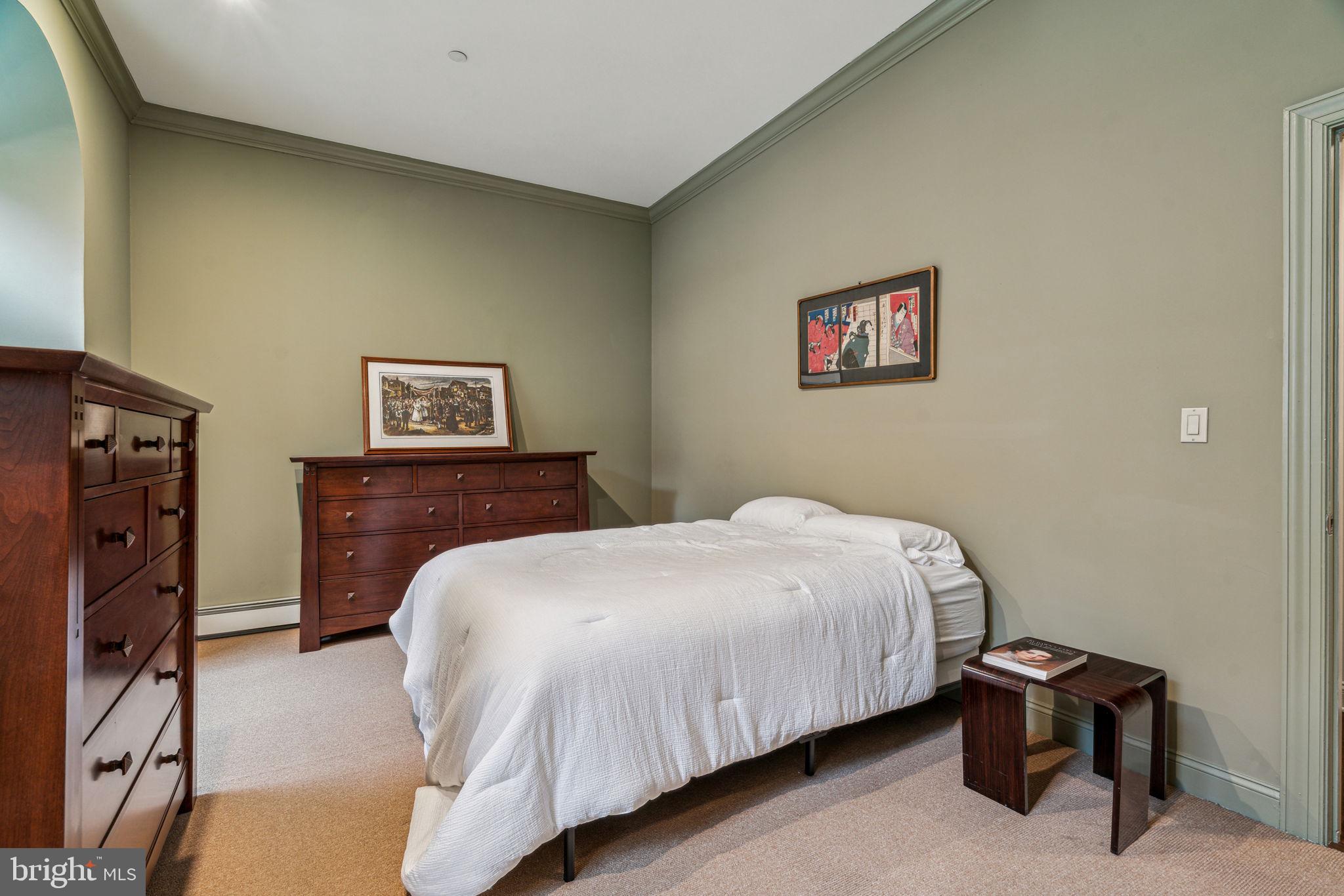 SOCIETY HILL - Residential