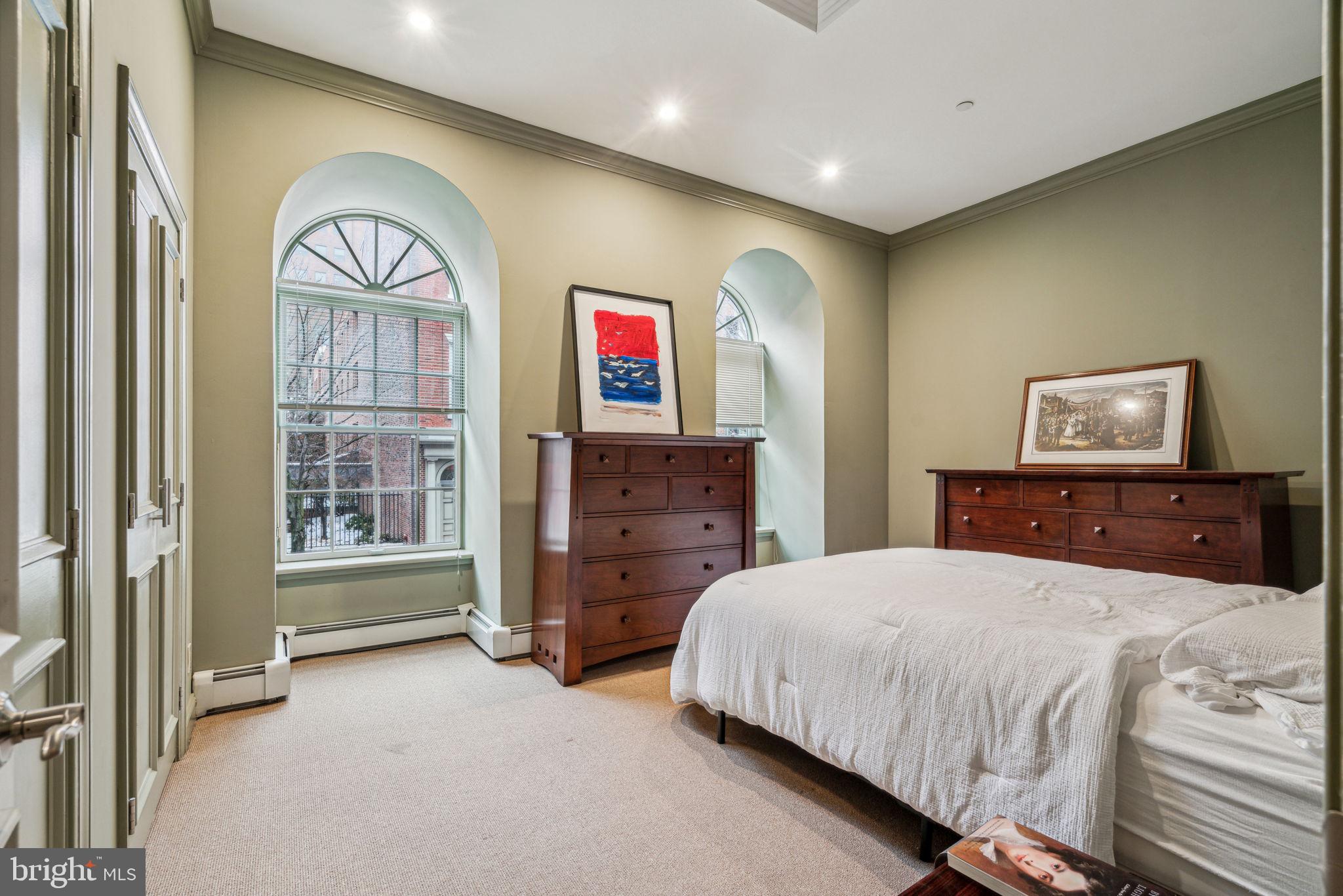 SOCIETY HILL - Residential