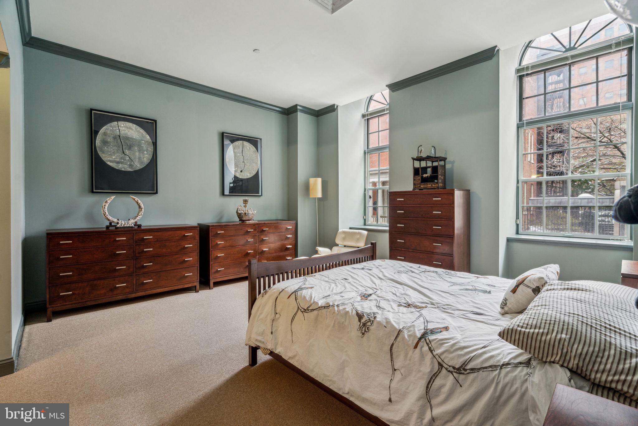 SOCIETY HILL - Residential