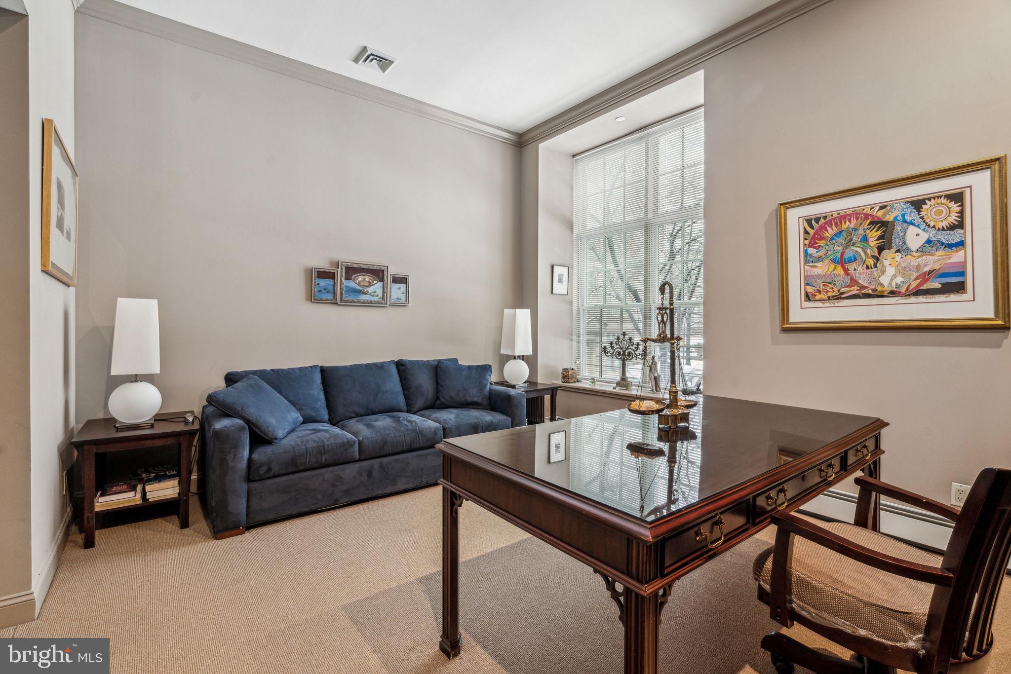 SOCIETY HILL - Residential