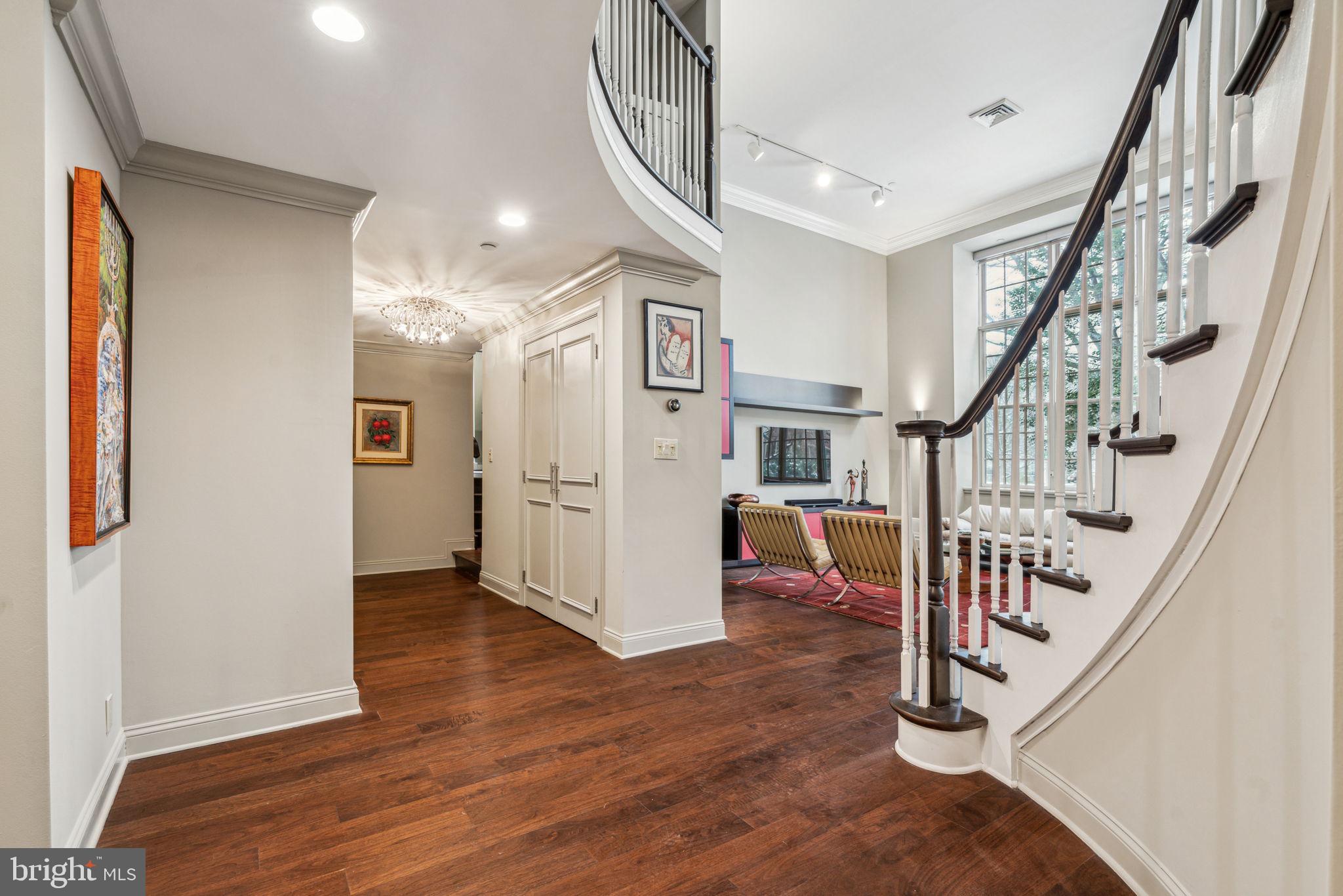 211 S 4TH STREET 25 105