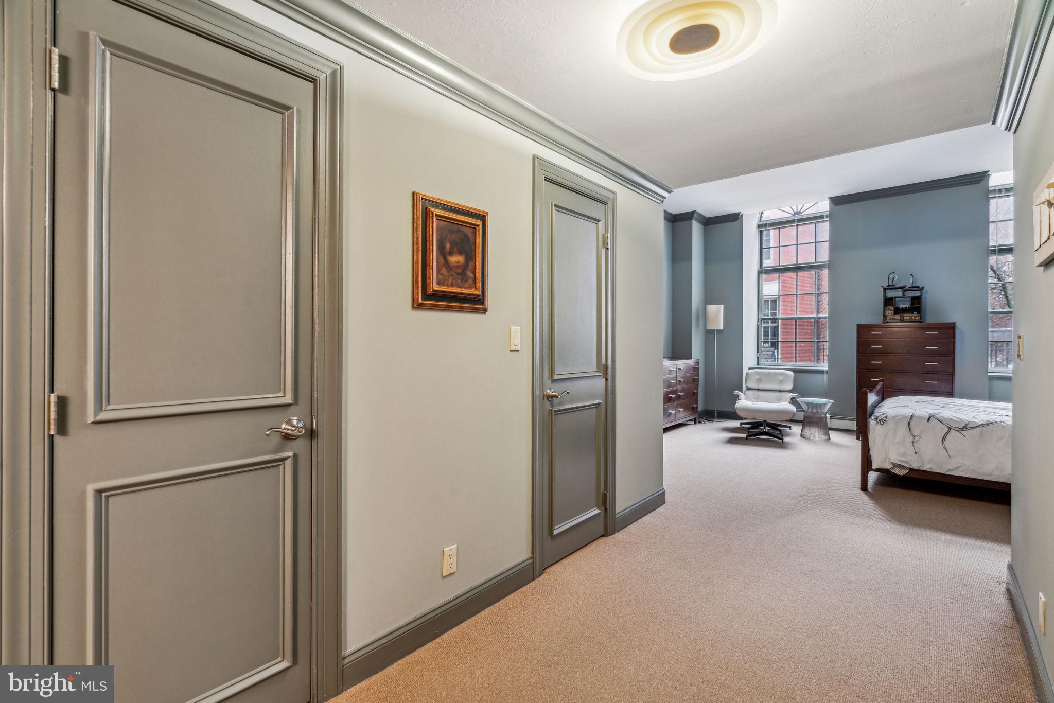 SOCIETY HILL - Residential