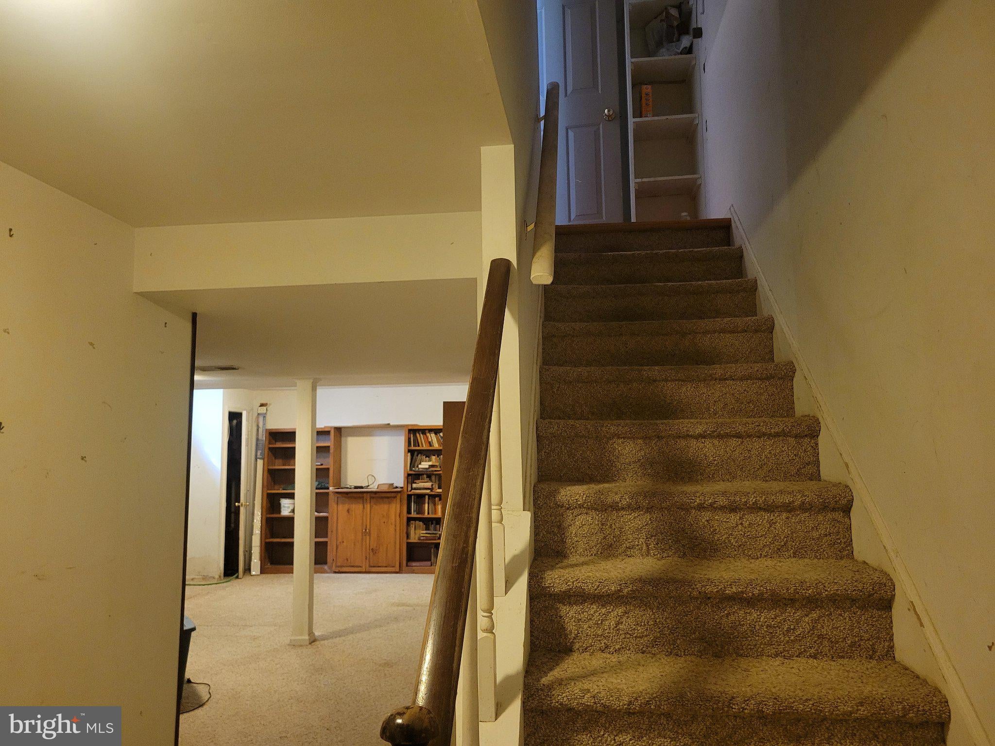27 HERITAGE DRIVE